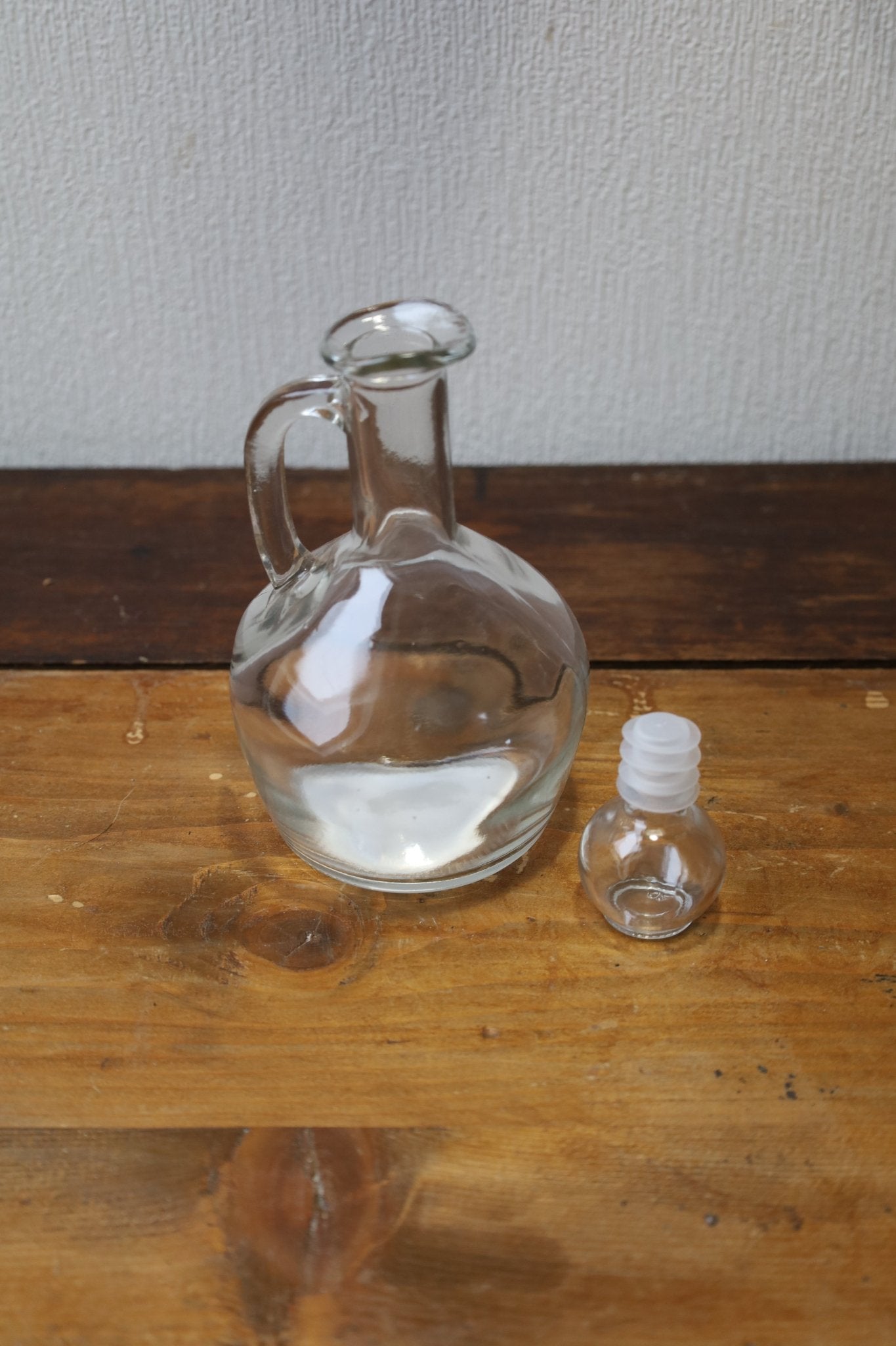 Glasflasche mit Stopfen & Ausguss – Vintage Deko, 175 ml & 400 ml {{ Shabby Chic und Landhaus Deko }} {{ www.Stein-Alt.de }}