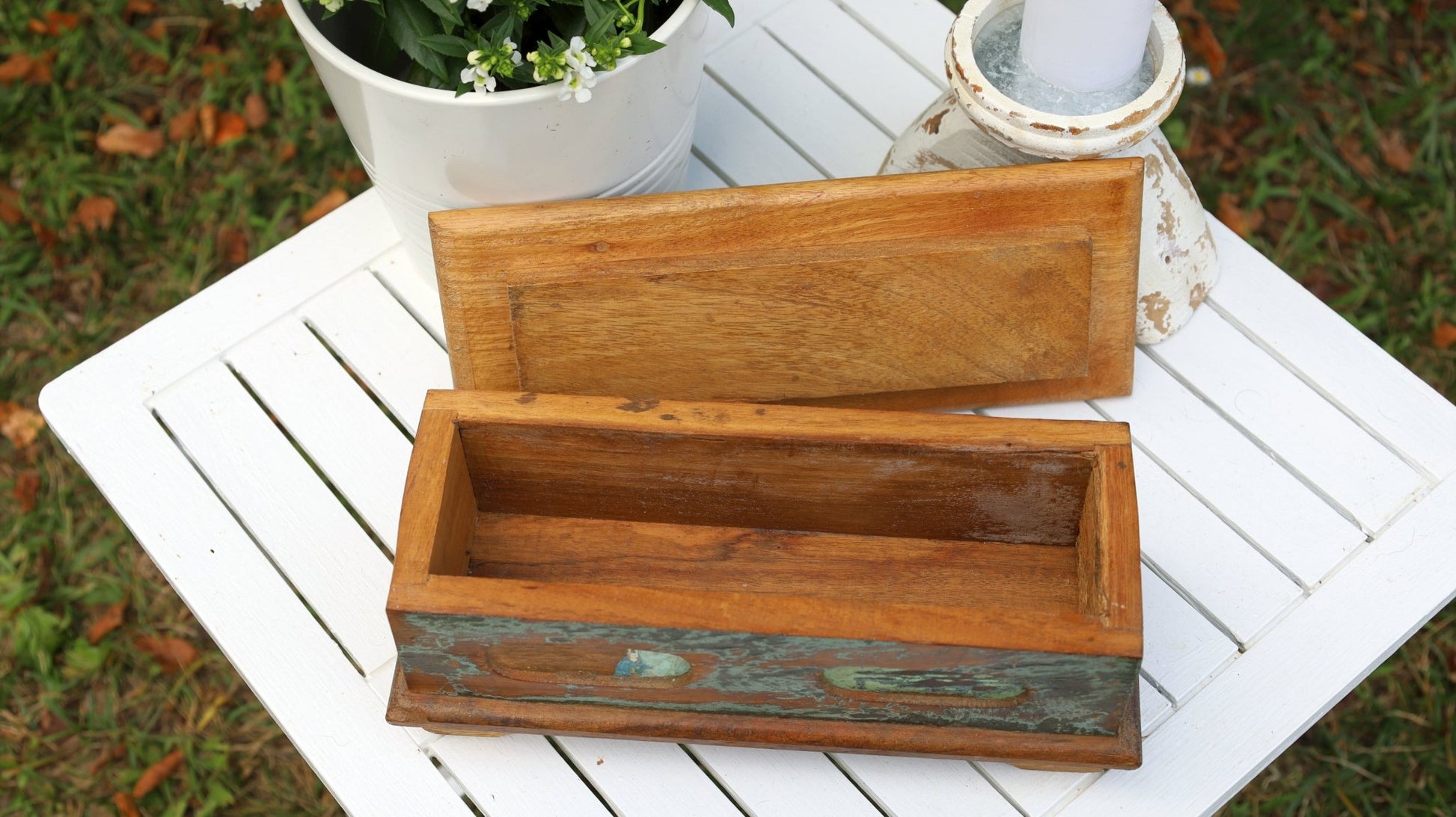Dekorative Holzkiste Shabby Chic - Altholz Aufbewahrungsbox Vintage {{ Shabby Chic und Landhaus Deko }} {{ www.Stein-Alt.de }}