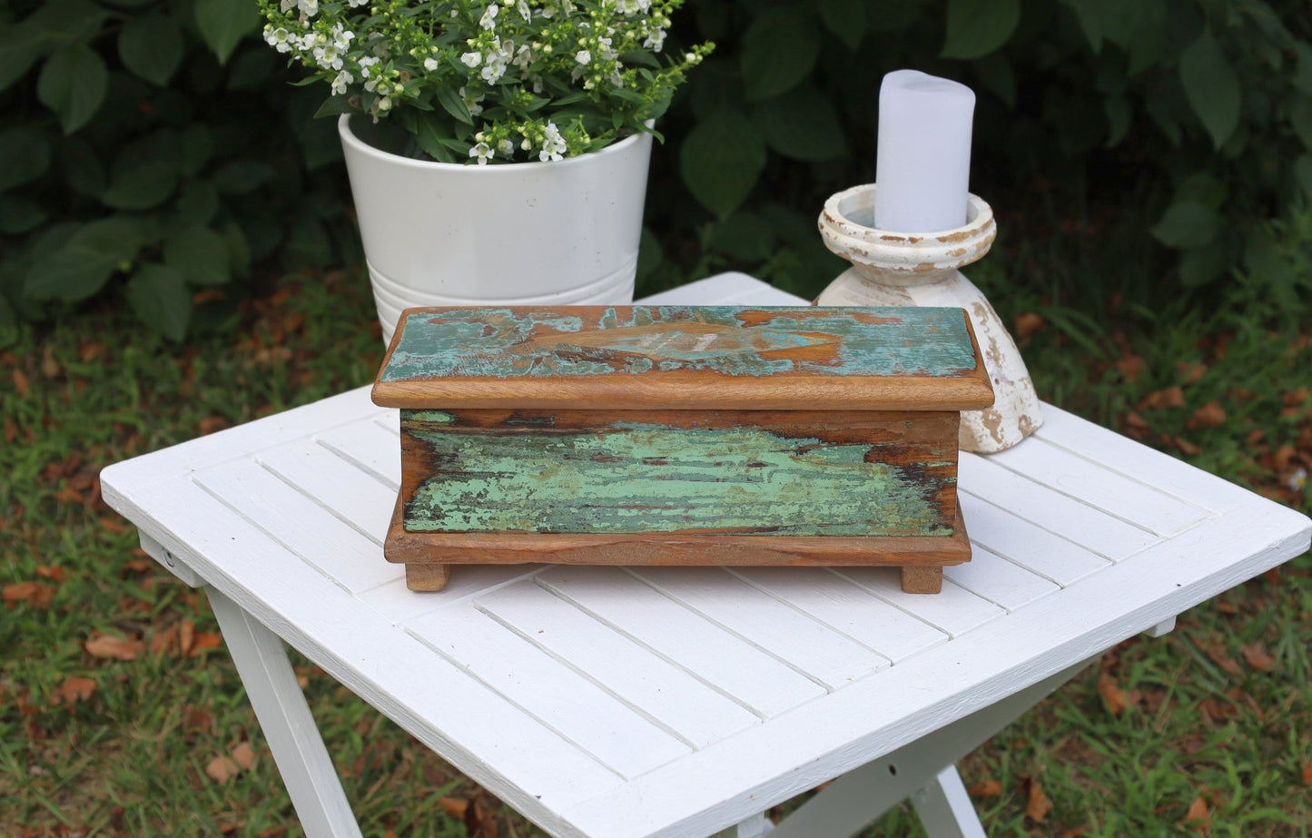 Dekorative Holzkiste Shabby Chic - Altholz Aufbewahrungsbox Vintage {{ Shabby Chic und Landhaus Deko }} {{ www.Stein-Alt.de }}