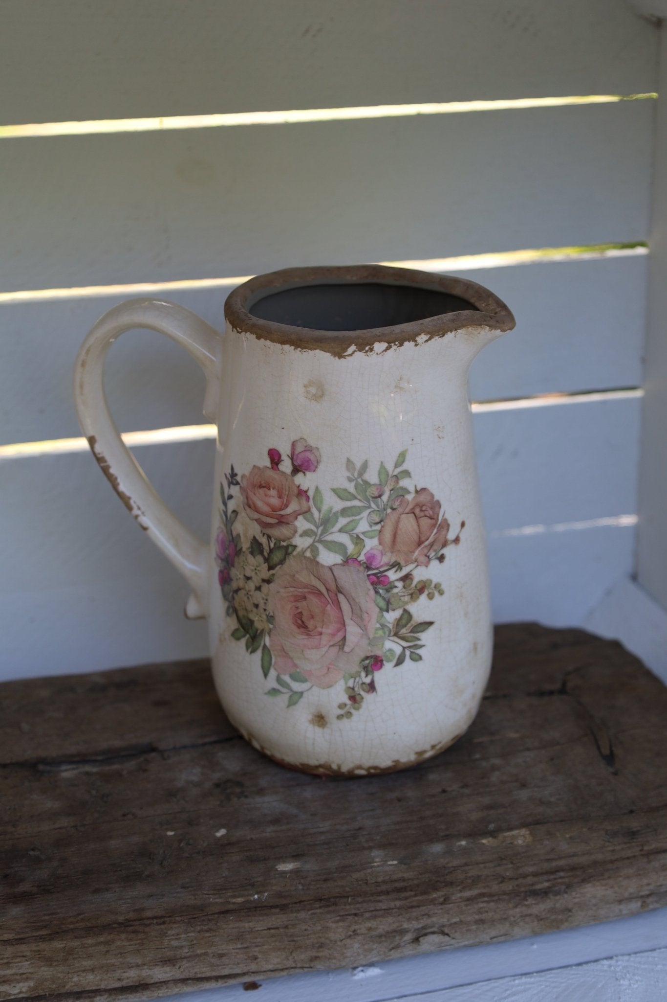 Dekorativer Krug mit Rosenmotiv im Cottage-Stil aus Keramik {{ Shabby Chic und Landhaus Deko }} {{ www.Stein-Alt.de }}