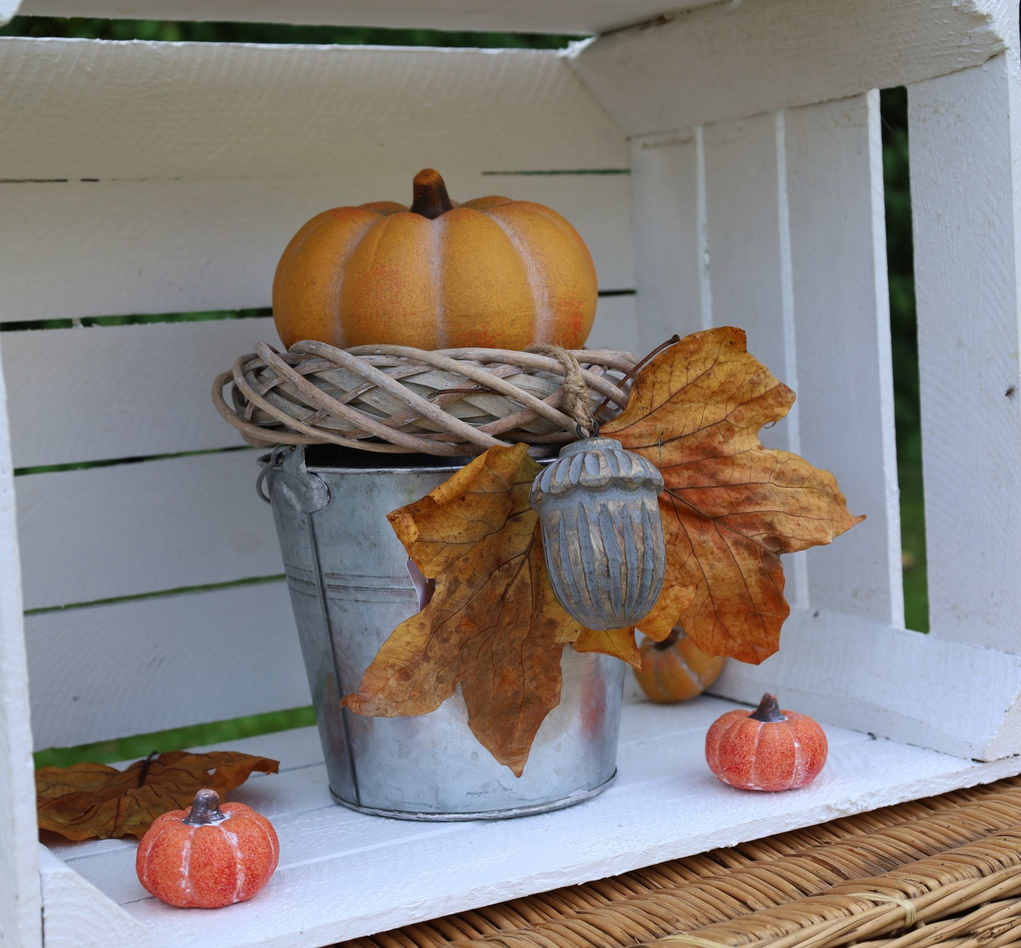 Zinkeimer Grau | Dekorativer Übertopf im Landhausstil Ø 18 cm {{ Shabby Chic und Landhaus Deko }} {{ www.Stein-Alt.de }}