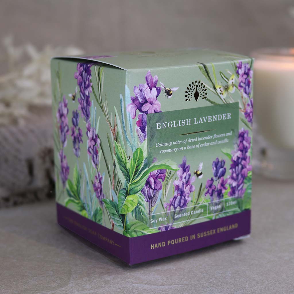 Duftkerze im Glas – Englischer Lavendel auf Sojawachsbasis, 35 Std. Brenndauer {{ Shabby Chic und Landhaus Deko }} {{ www.Stein-Alt.de }}