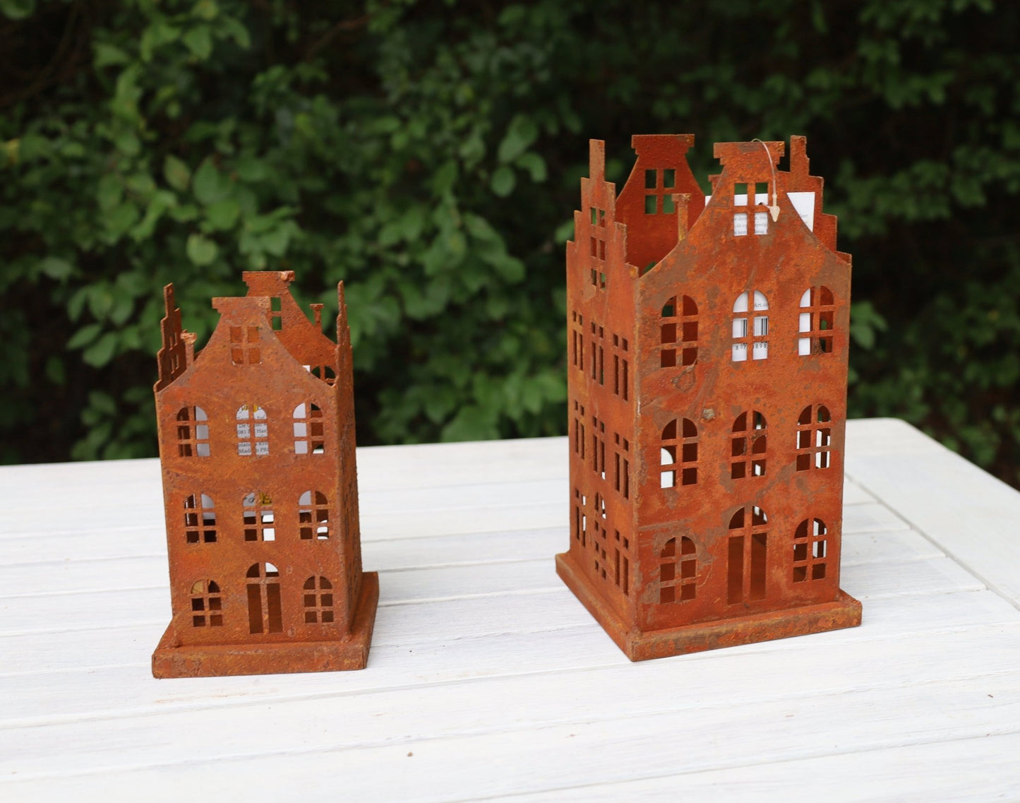 Edelrost-Häuschen 2er Set | Vintage Gartendeko Shabby Chic Landhaus {{ Shabby Chic und Landhaus Deko }} {{ www.Stein-Alt.de }}