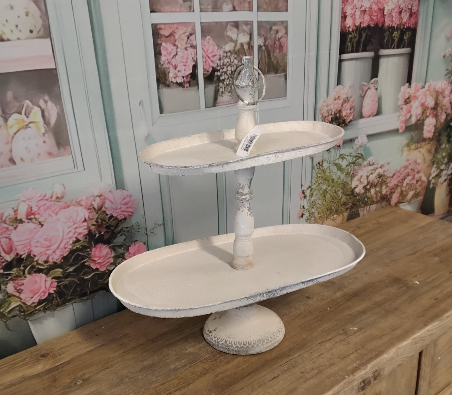 Etagere aus Metall, oval zweistöckig in Grau-Weiß, dekorativ im Shabby Chic Stil {{ Shabby Chic und Landhaus Deko }} {{ www.Stein-Alt.de }}