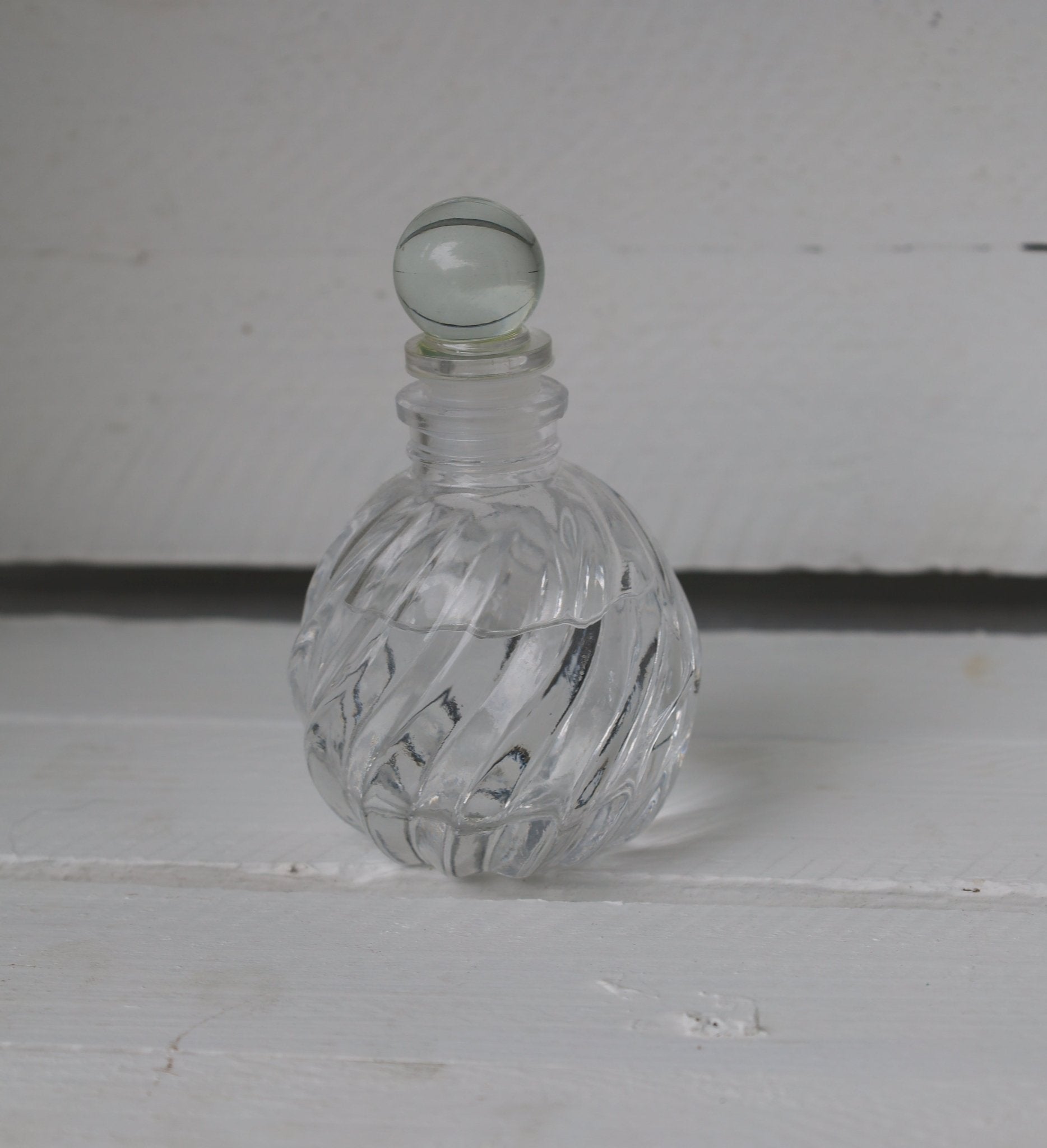 Fläschchen, kleine Flasche aus Glas mit Stopfen, verschiedene Formen Kugel {{ Shabby Chic und Landhaus Deko }} {{ www.Stein-Alt.de }}
