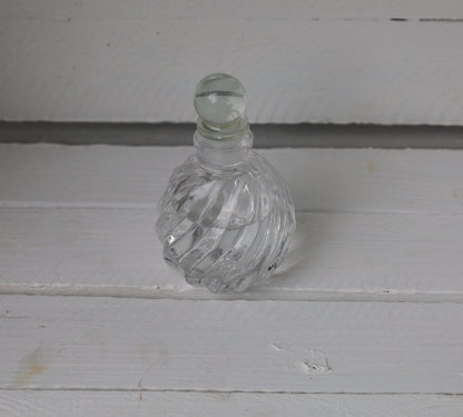 Fläschchen / Flasche Fläschchen, kleine Flasche aus Glas mit Stopfen, verschiedene Formen Shabby Chic und Landhaus Deko bei www.Stein-Alt.de