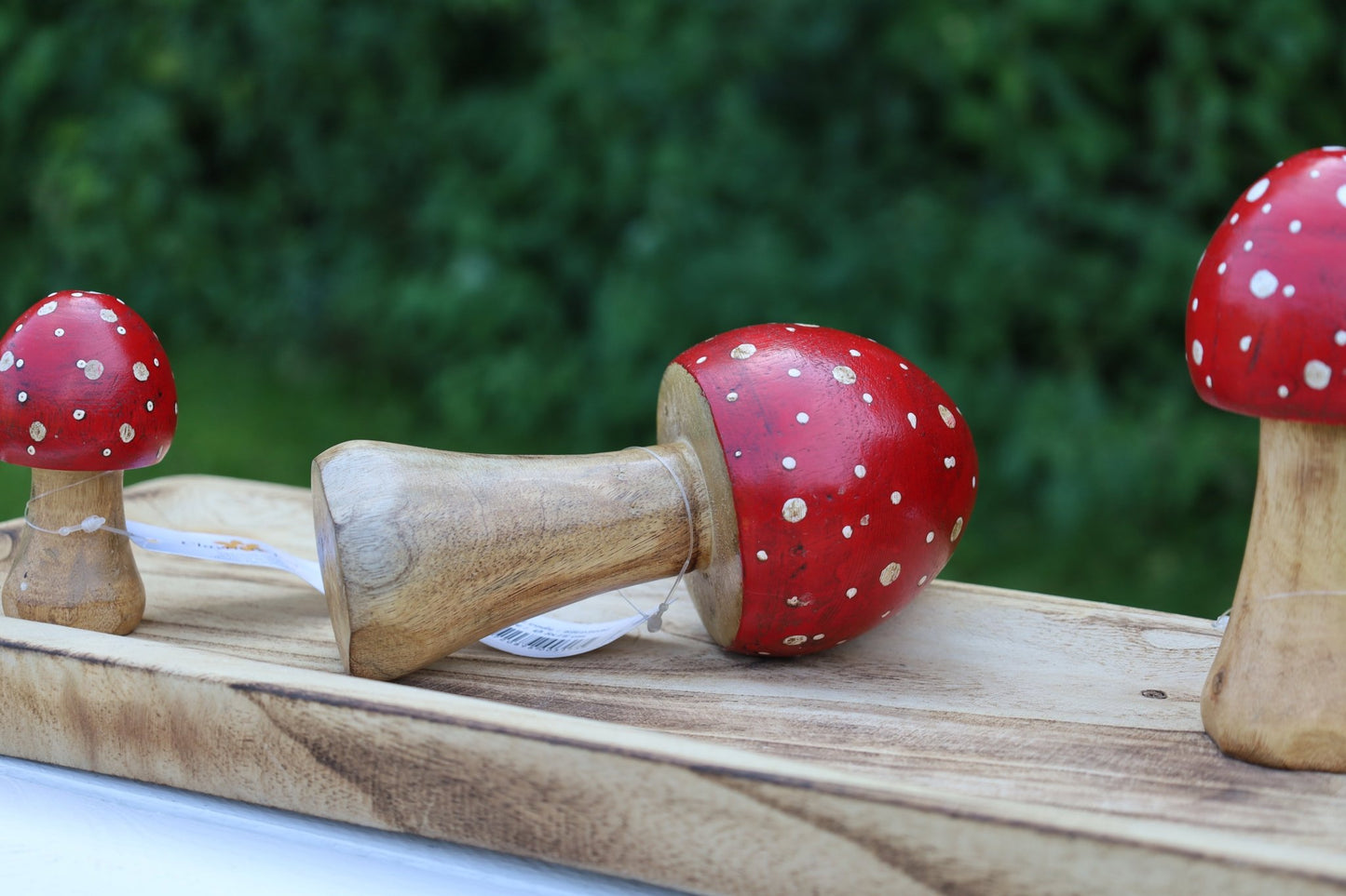 Fliegenpilz Deko aus Holz – Herbstliche Dekoration Rot-Weiß {{ Shabby Chic und Landhaus Deko }} {{ www.Stein-Alt.de }}