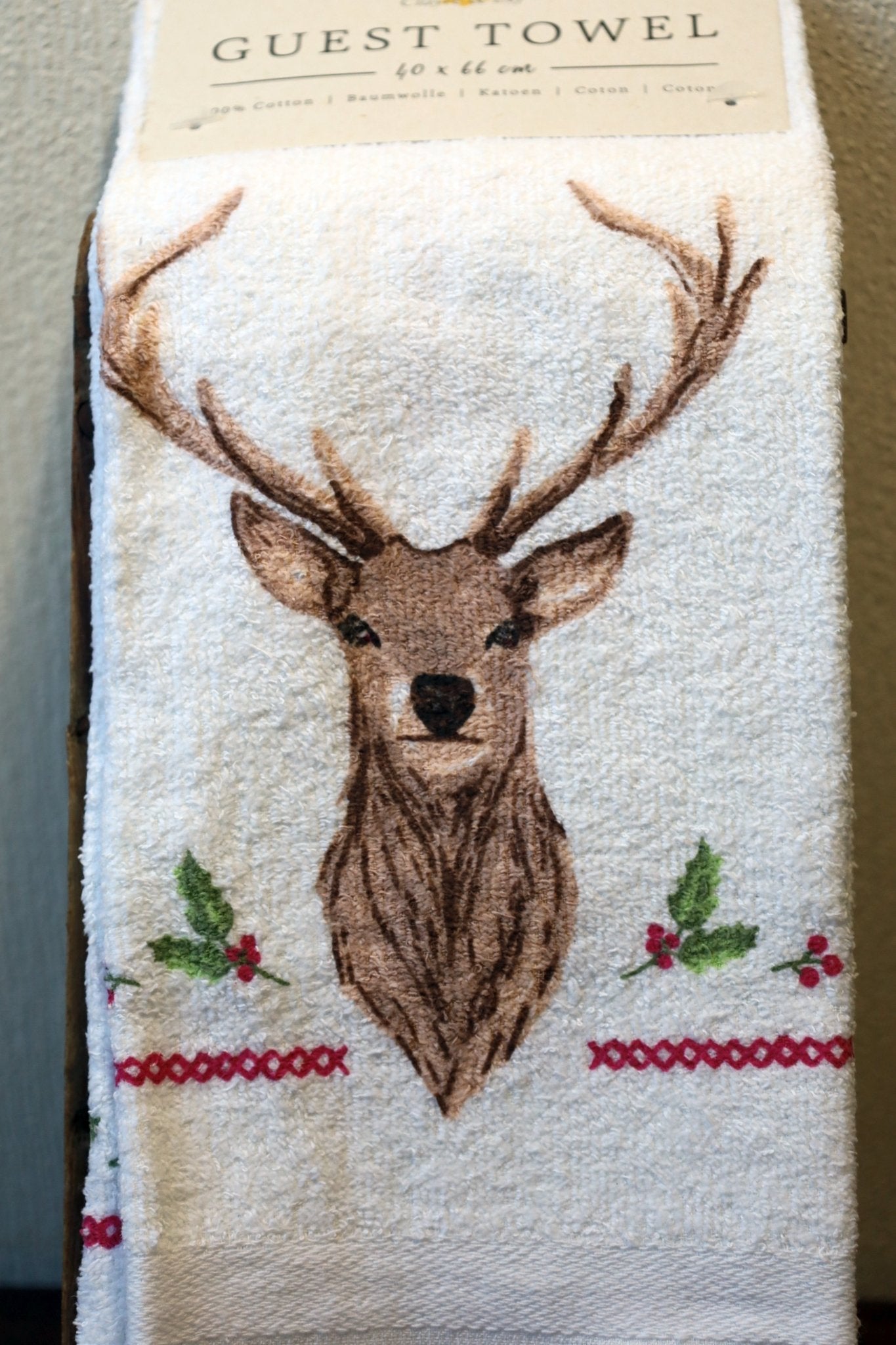 Gästehandtuch Landhausstil mit Hirschmotiv Winter - Clayre & Eef {{ Shabby Chic und Landhaus Deko }} {{ www.Stein-Alt.de }}
