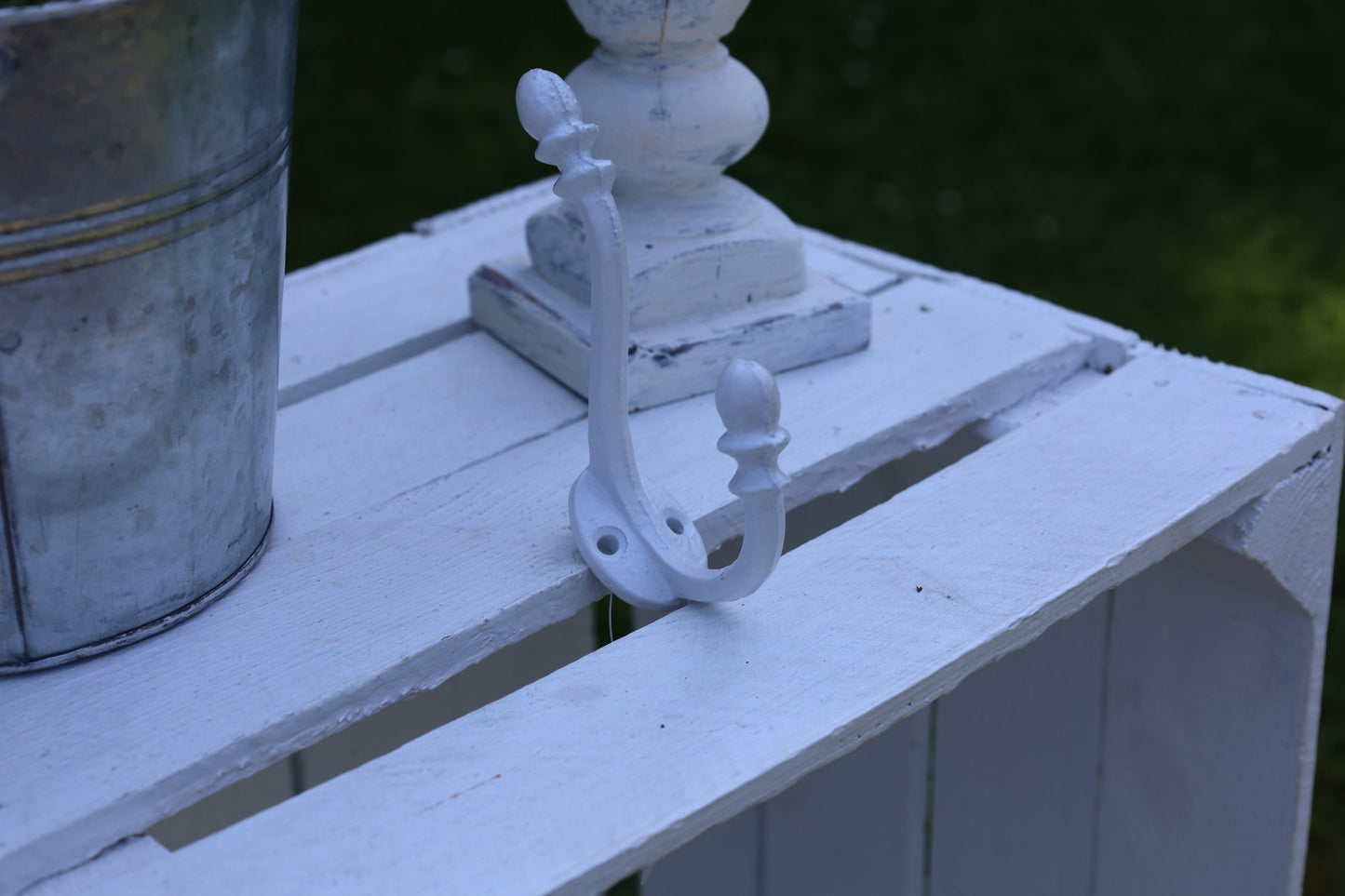 Garderobenhaken Weiß Shabby Chic - Wandhaken Eisen Landhausstil {{ Shabby Chic und Landhaus Deko }} {{ www.Stein-Alt.de }}