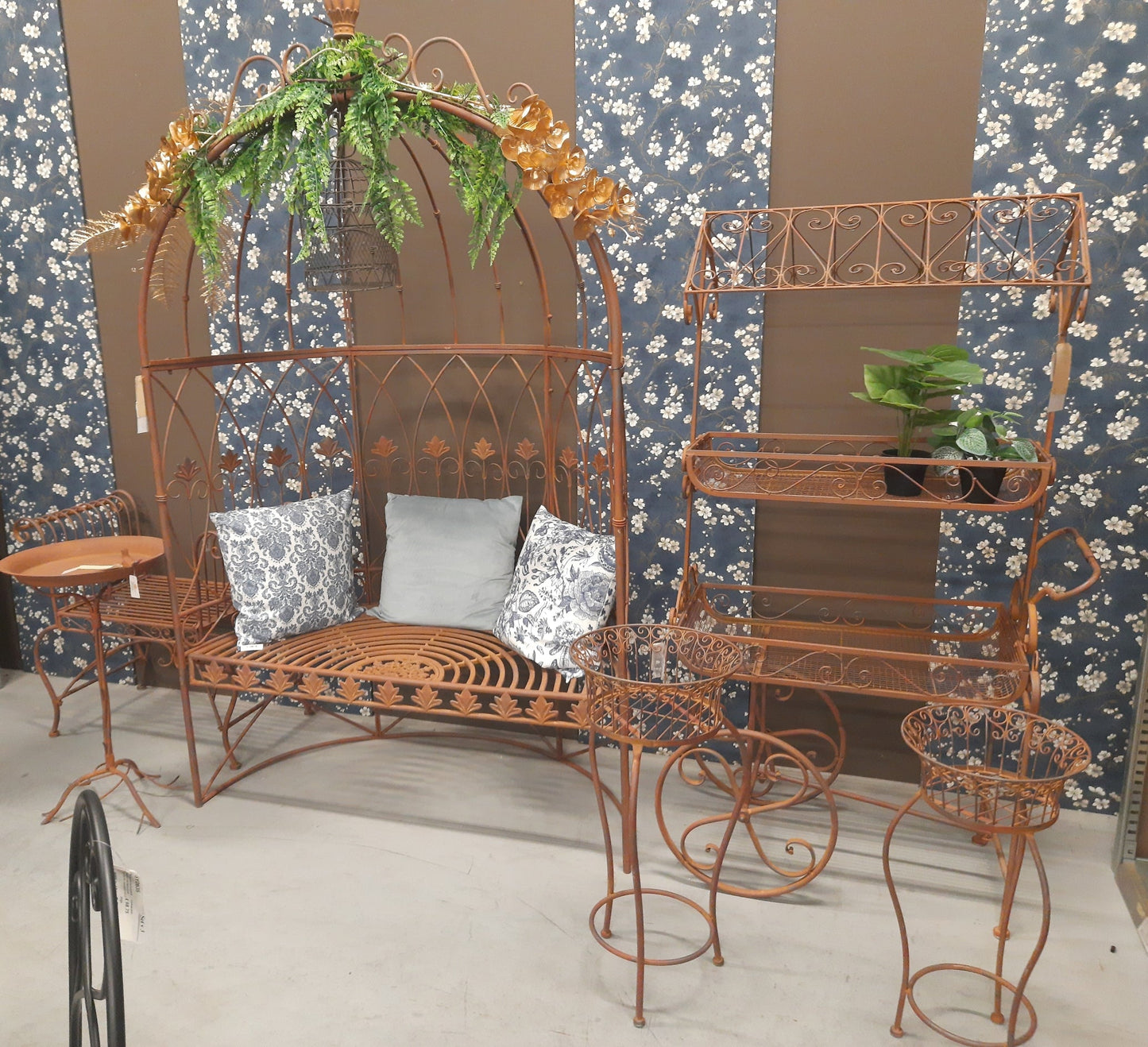 Gartenbank Eisen Edelrost – Romantischer Landhausstil | Clayre & Eef {{ Shabby Chic und Landhaus Deko }} {{ www.Stein-Alt.de }}