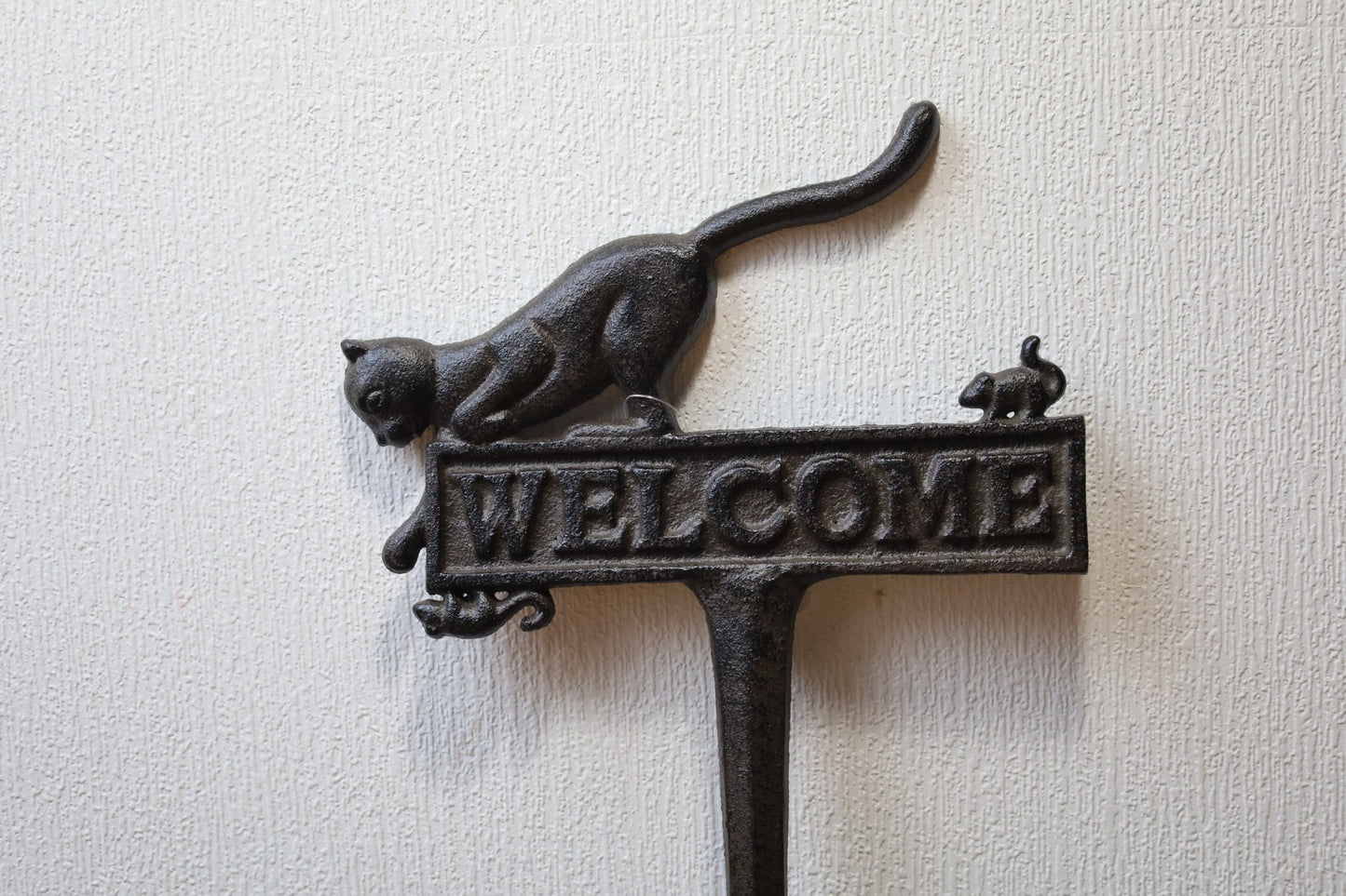 Gartenstecker Willkommen Katze & Maus - Gusseisen Gartendeko Landhaus {{ Shabby Chic und Landhaus Deko }} {{ www.Stein-Alt.de }}