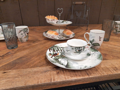 Geschirr Geschirr aus Porzellan, Pflanzen und Vogelmotiv in Grün-Weiß, Mix & Match Shabby Chic und Landhaus Deko bei www.Stein-Alt.de