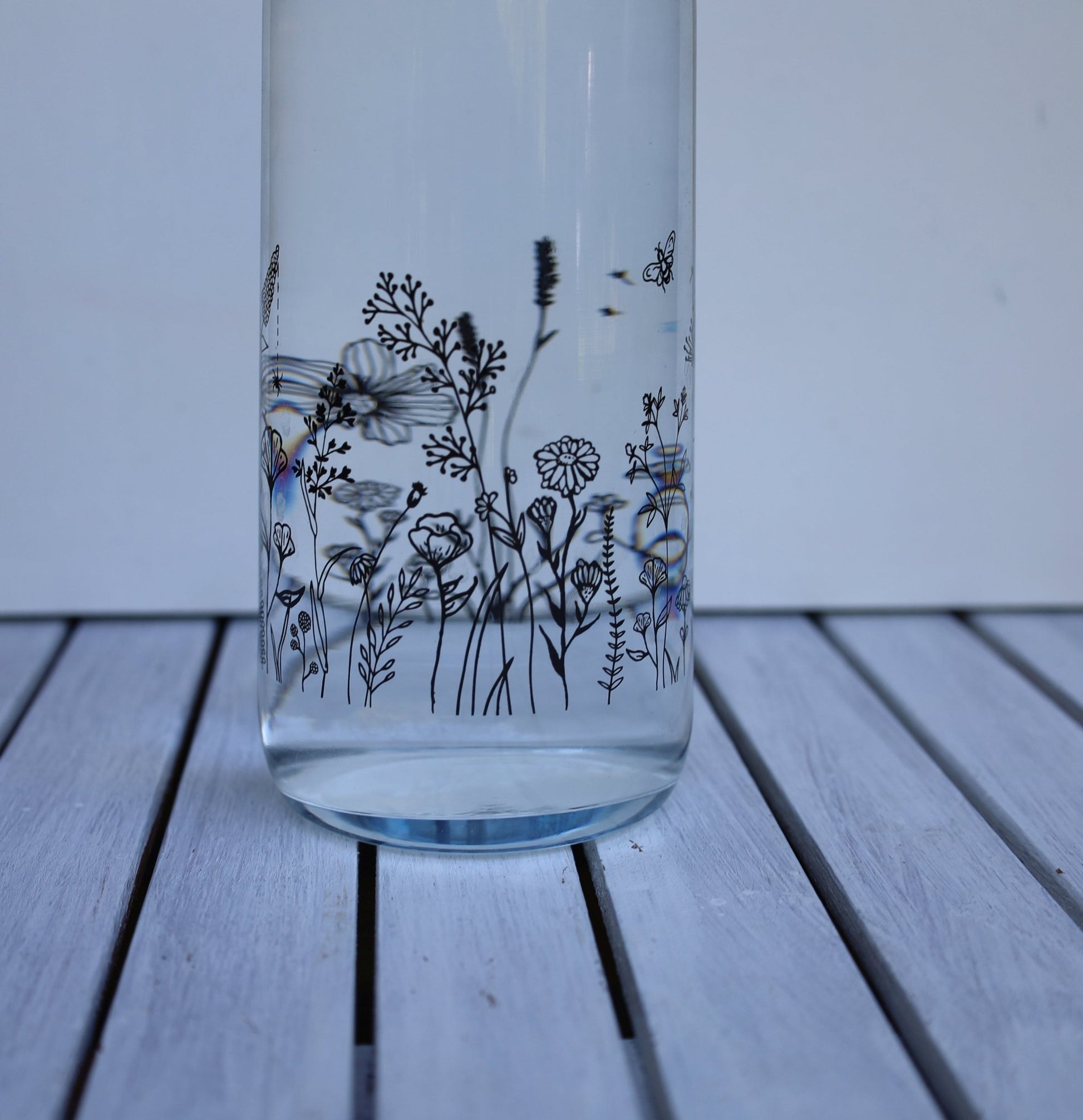 Glaskaraffe 1L Wiesenblumen Schwarz - Clayre & Eef Wasserkaraffe Landhaus {{ Shabby Chic und Landhaus Deko }} {{ www.Stein-Alt.de }}