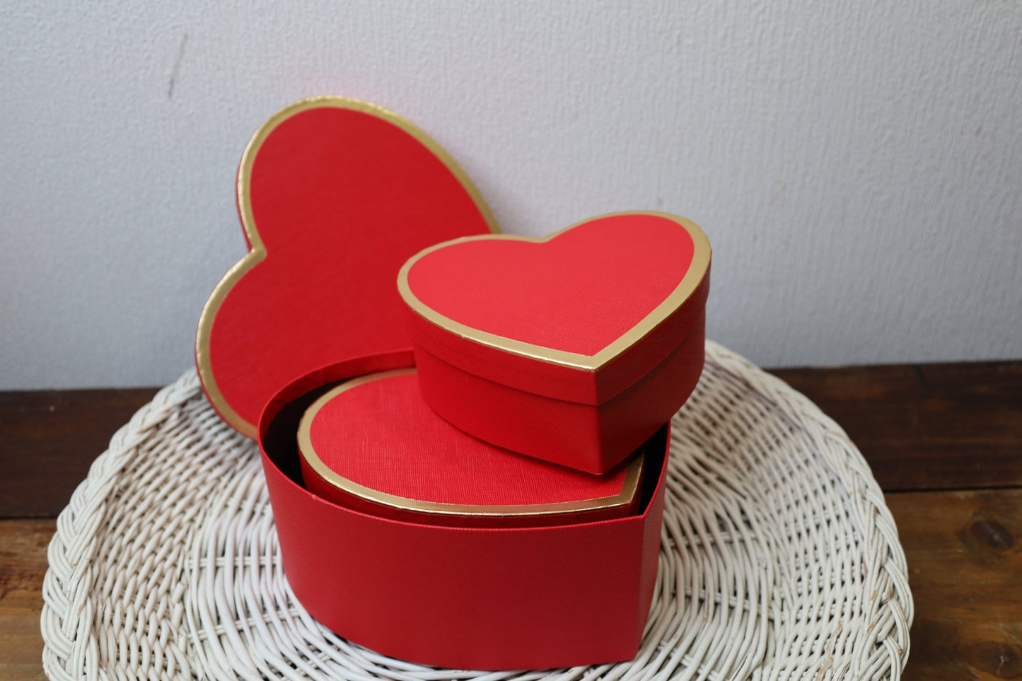 Herzgeschenkbox 3er Set Rot - Romantische Aufbewahrungsbox Karton | Clayre & Eef {{ Shabby Chic und Landhaus Deko }} {{ www.Stein-Alt.de }}