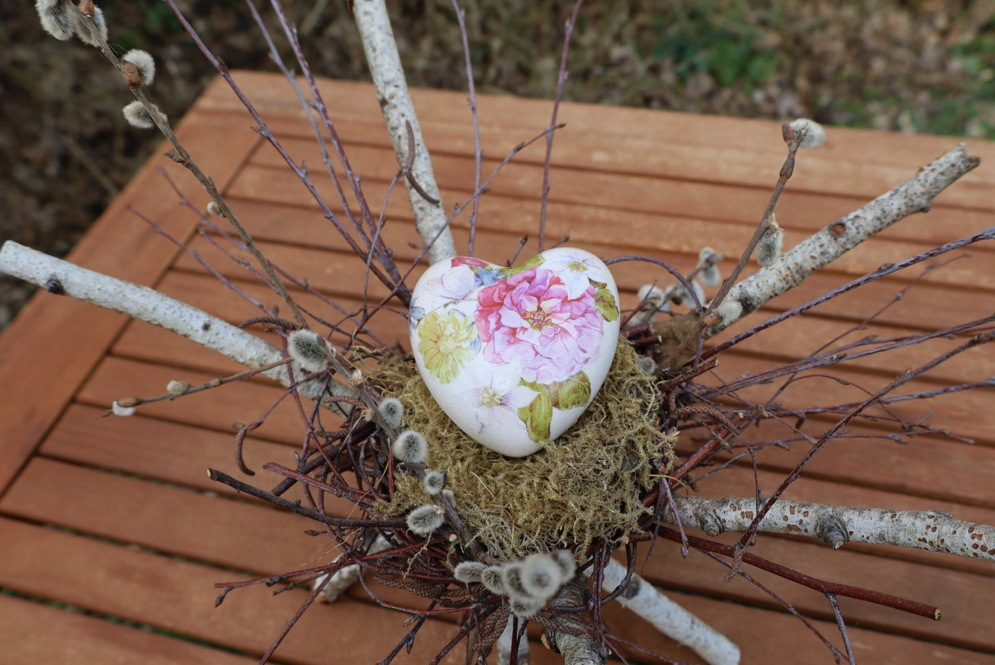 Keramik Herz mit Pfingstrosen - Vintage Deko Rosa Shabby Chic {{ Shabby Chic und Landhaus Deko }} {{ www.Stein-Alt.de }}