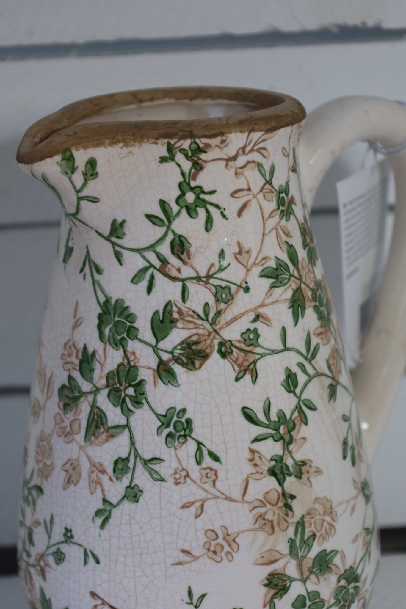 Keramik Krug Vase mit grünen Ranken - Landhaus Dekoration 15cm {{ Shabby Chic und Landhaus Deko }} {{ www.Stein-Alt.de }}