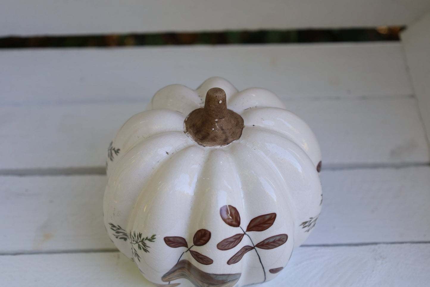 Keramik-Kürbis mit Pilz-Motiv – Herbstdeko Beige-Braun im Landhausstil {{ Shabby Chic und Landhaus Deko }} {{ www.Stein-Alt.de }}