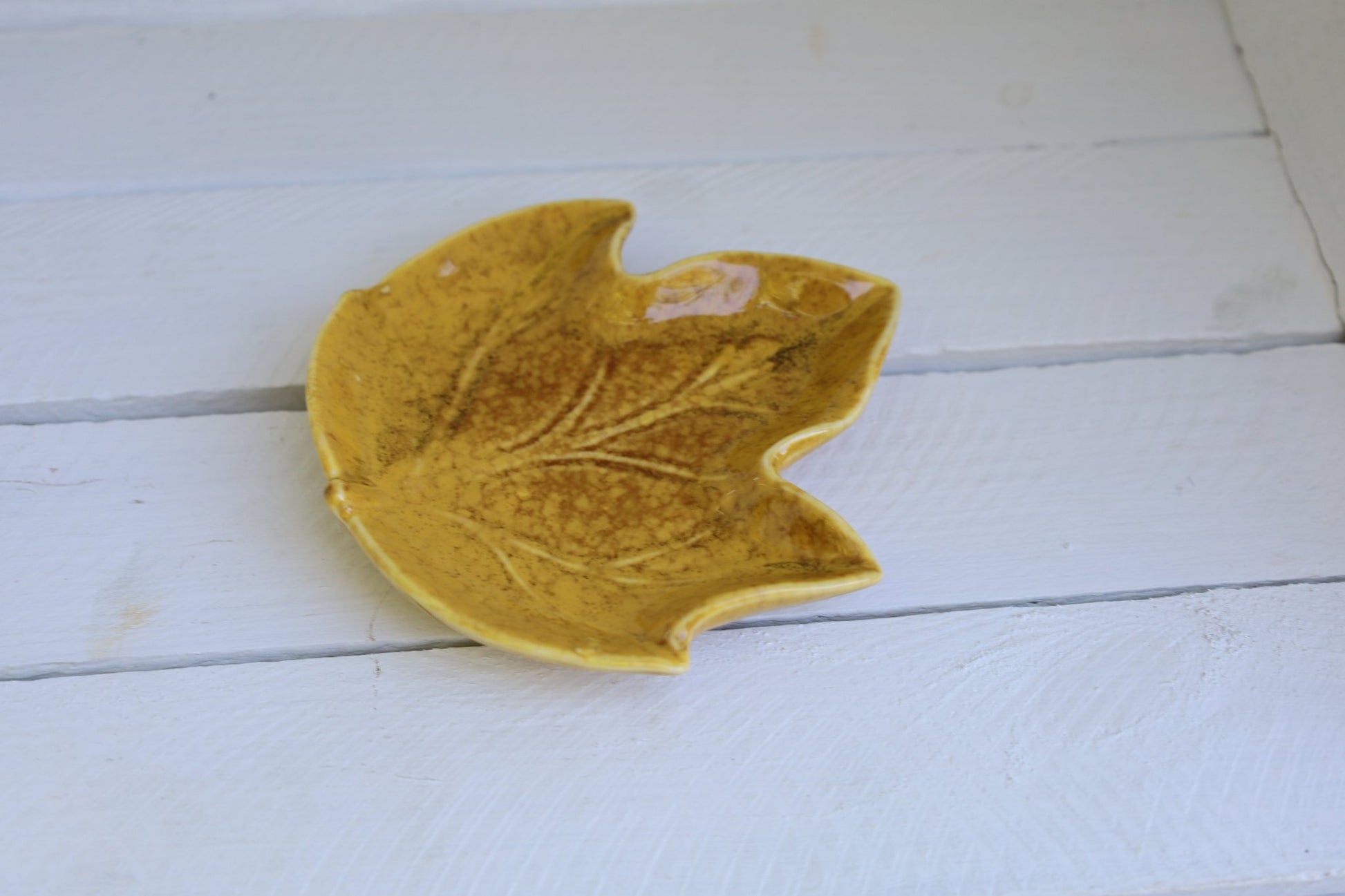 Keramik Schale Blattform Gelb 14x13 cm - Herbst Dekoration {{ Shabby Chic und Landhaus Deko }} {{ www.Stein-Alt.de }}