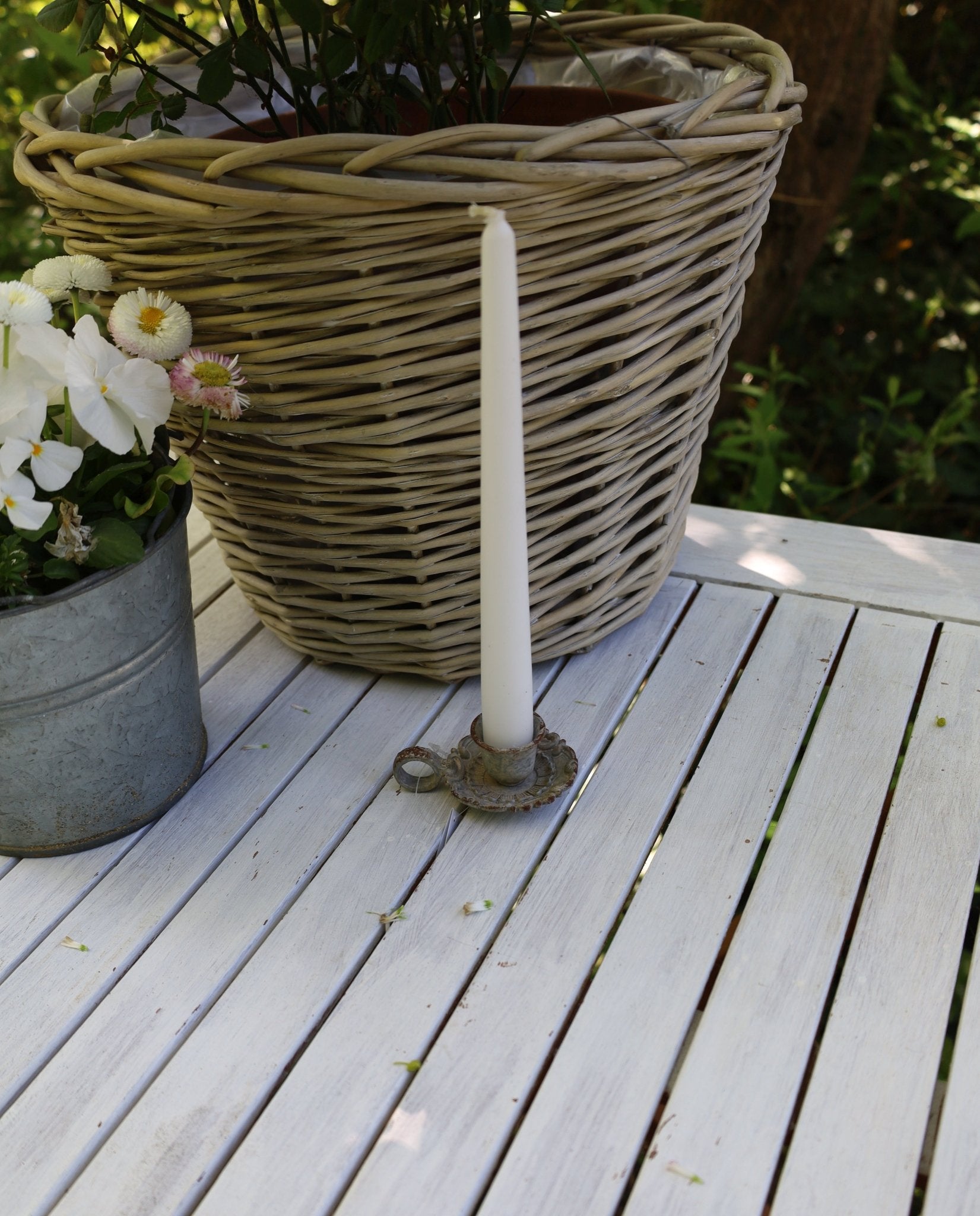Kerzenständer Shabby Chic – Romantischer Kerzenhalter im Vintage Landhausstil {{ Shabby Chic und Landhaus Deko }} {{ www.Stein-Alt.de }}