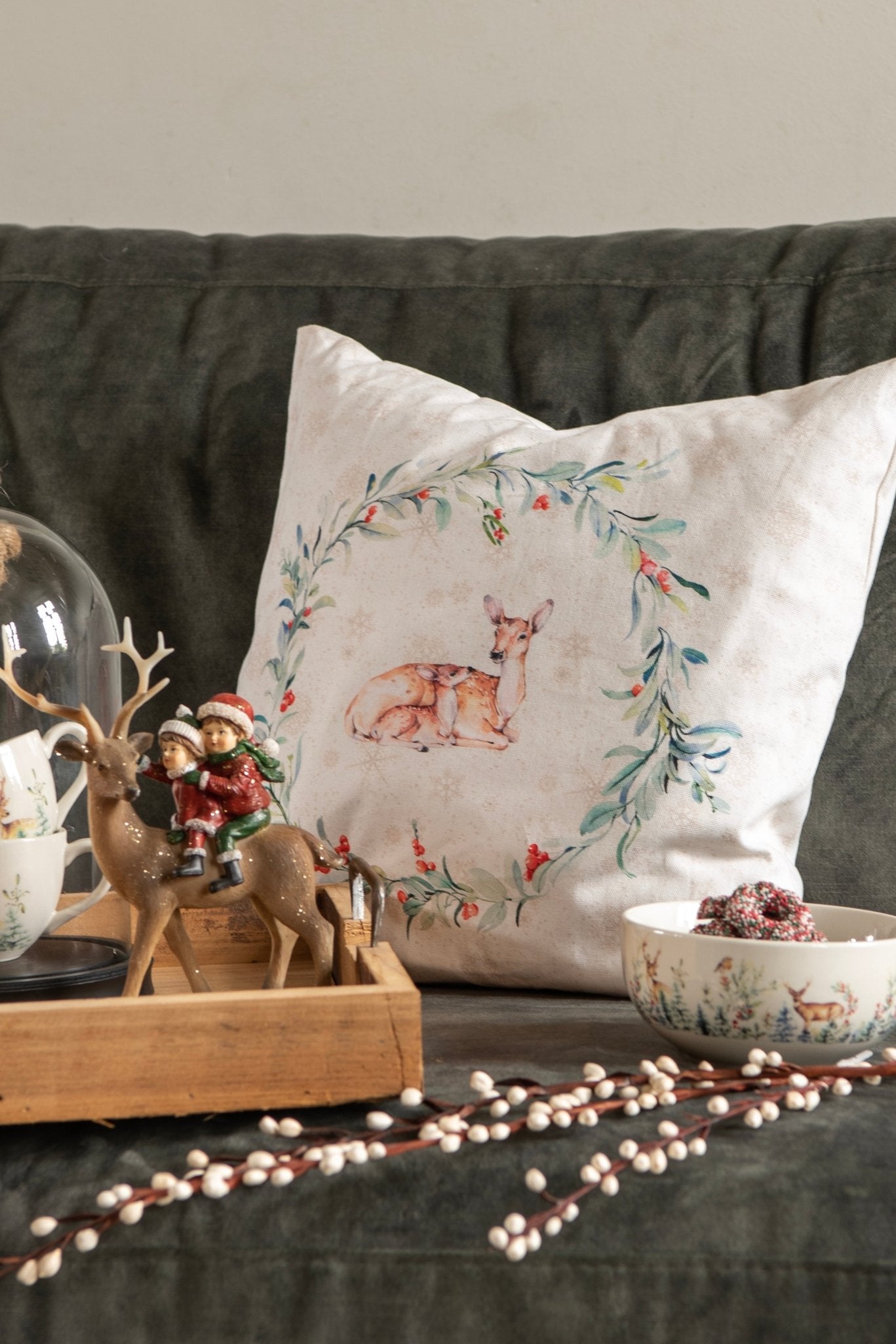 Kissenbezug Winterwald mit Reh-Motiv 40x40 cm - Baumwolle Landhaus-Stil {{ Shabby Chic und Landhaus Deko }} {{ www.Stein-Alt.de }}