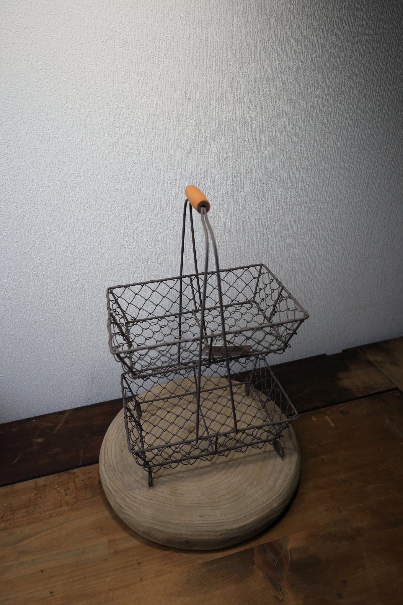 Korb-Etagere 2-stöckig Schwarz – Drahtkorb für Obst, Gemüse & Deko | Landhaus {{ Shabby Chic und Landhaus Deko }} {{ www.Stein-Alt.de }}