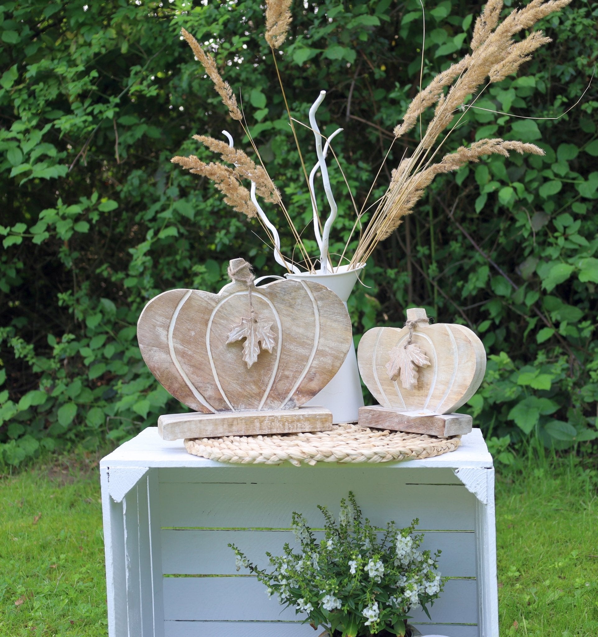 Kürbis Deko Holz Herbst - Ahornblatt Figur Herbstdekoration Halloween stehend {{ Shabby Chic und Landhaus Deko }} {{ www.Stein-Alt.de }}