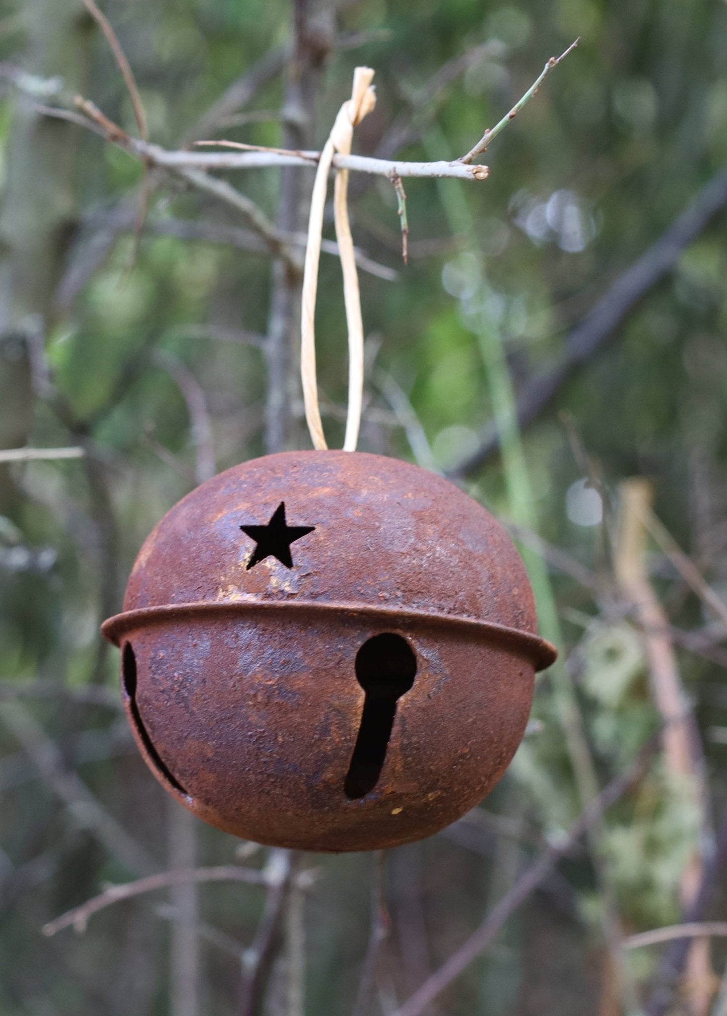 Kugel-Glocken / Hexenglöckchen, rostoptik aus Metall in Braun {{ Shabby Chic und Landhaus Deko }} {{ www.Stein-Alt.de }}