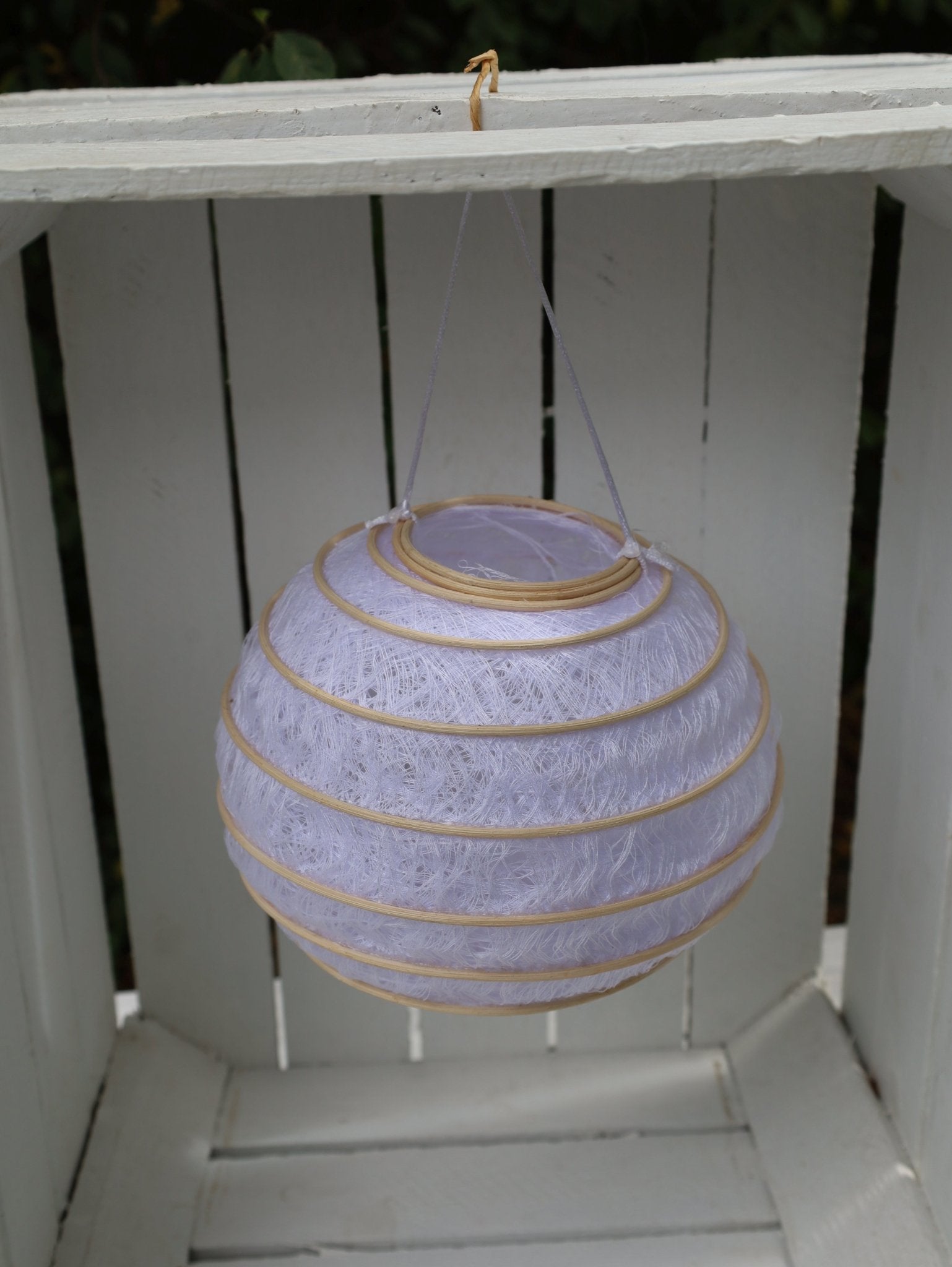 Lampion aus Baumwolle Weiß Ø 20cm - Romantische Gartendekoration {{ Shabby Chic und Landhaus Deko }} {{ www.Stein-Alt.de }}