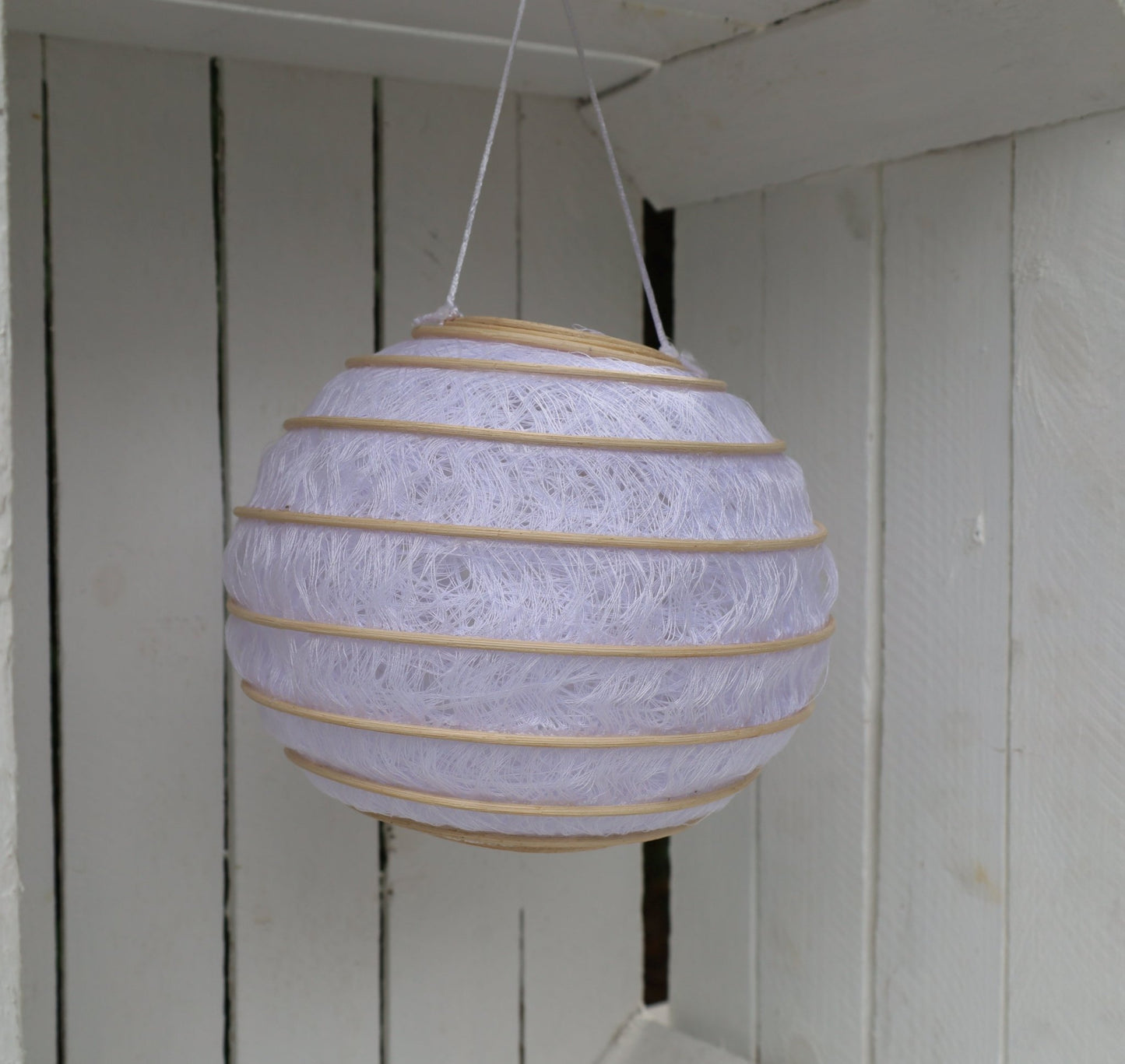 Lampion aus Baumwolle Weiß Ø 20cm - Romantische Gartendekoration {{ Shabby Chic und Landhaus Deko }} {{ www.Stein-Alt.de }}