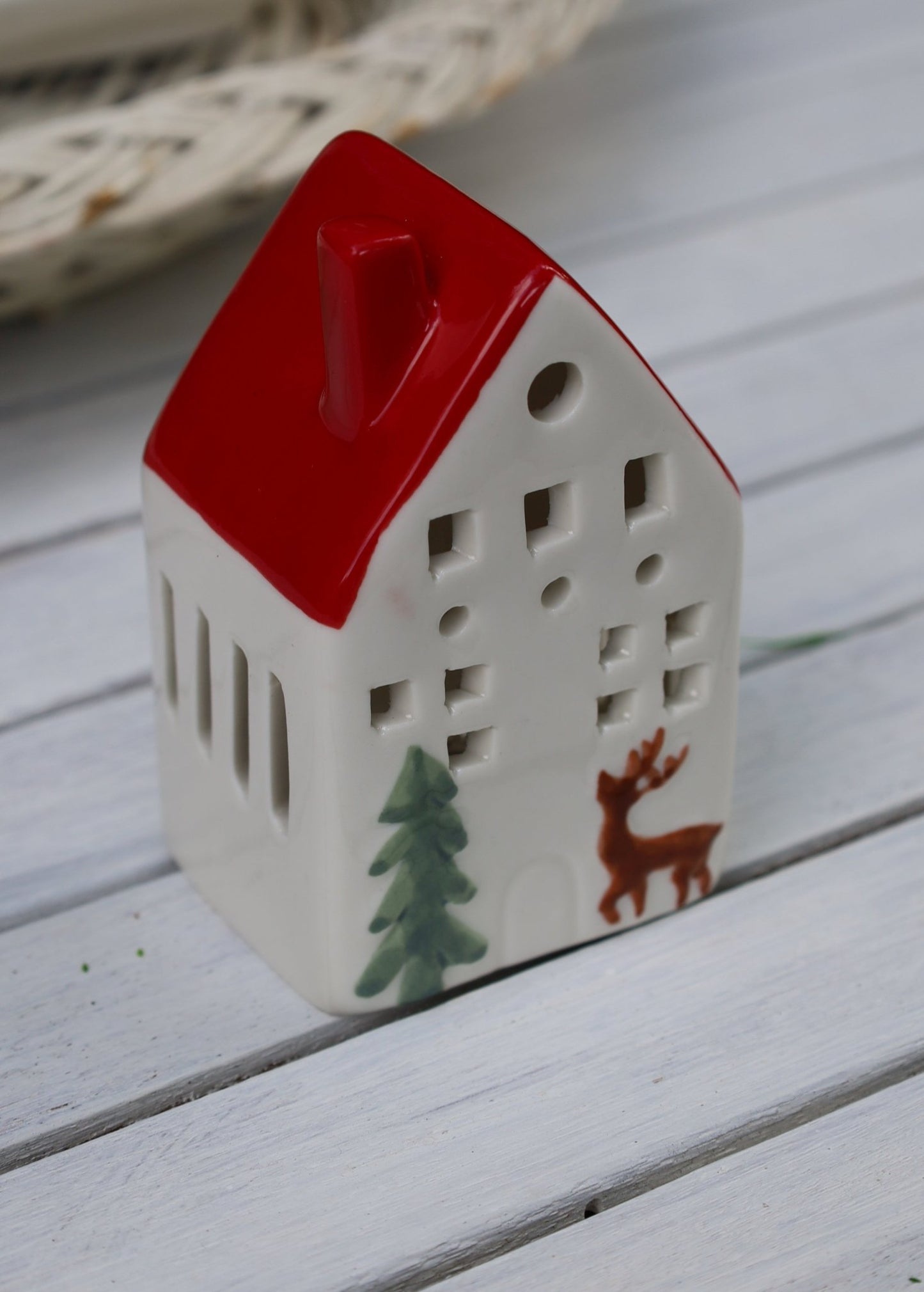 LED Lichterhaus Keramik Weiß | Winterliches Häuschen {{ Shabby Chic und Landhaus Deko }} {{ www.Stein-Alt.de }}
