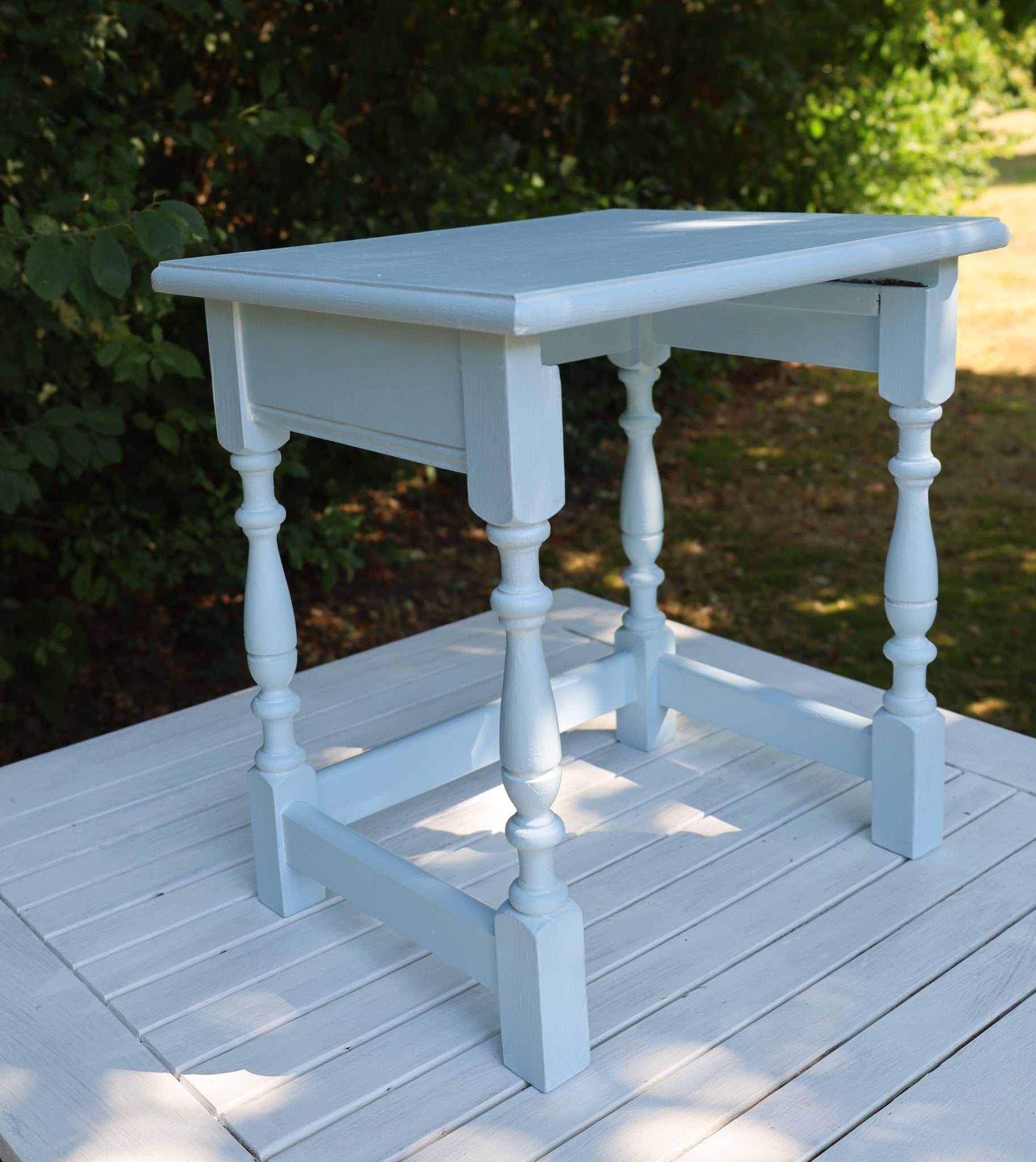Maritime Beistelltische Blau – 3er Set aus Eiche massiv, Shabby Chic Upcycling {{ Shabby Chic und Landhaus Deko }} {{ www.Stein-Alt.de }}
