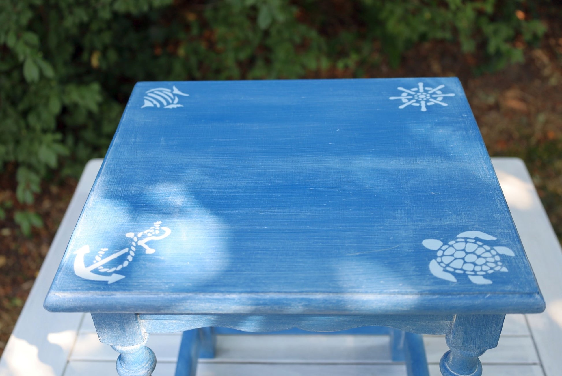 Maritime Beistelltische Blau – 3er Set aus Eiche massiv, Shabby Chic Upcycling {{ Shabby Chic und Landhaus Deko }} {{ www.Stein-Alt.de }}
