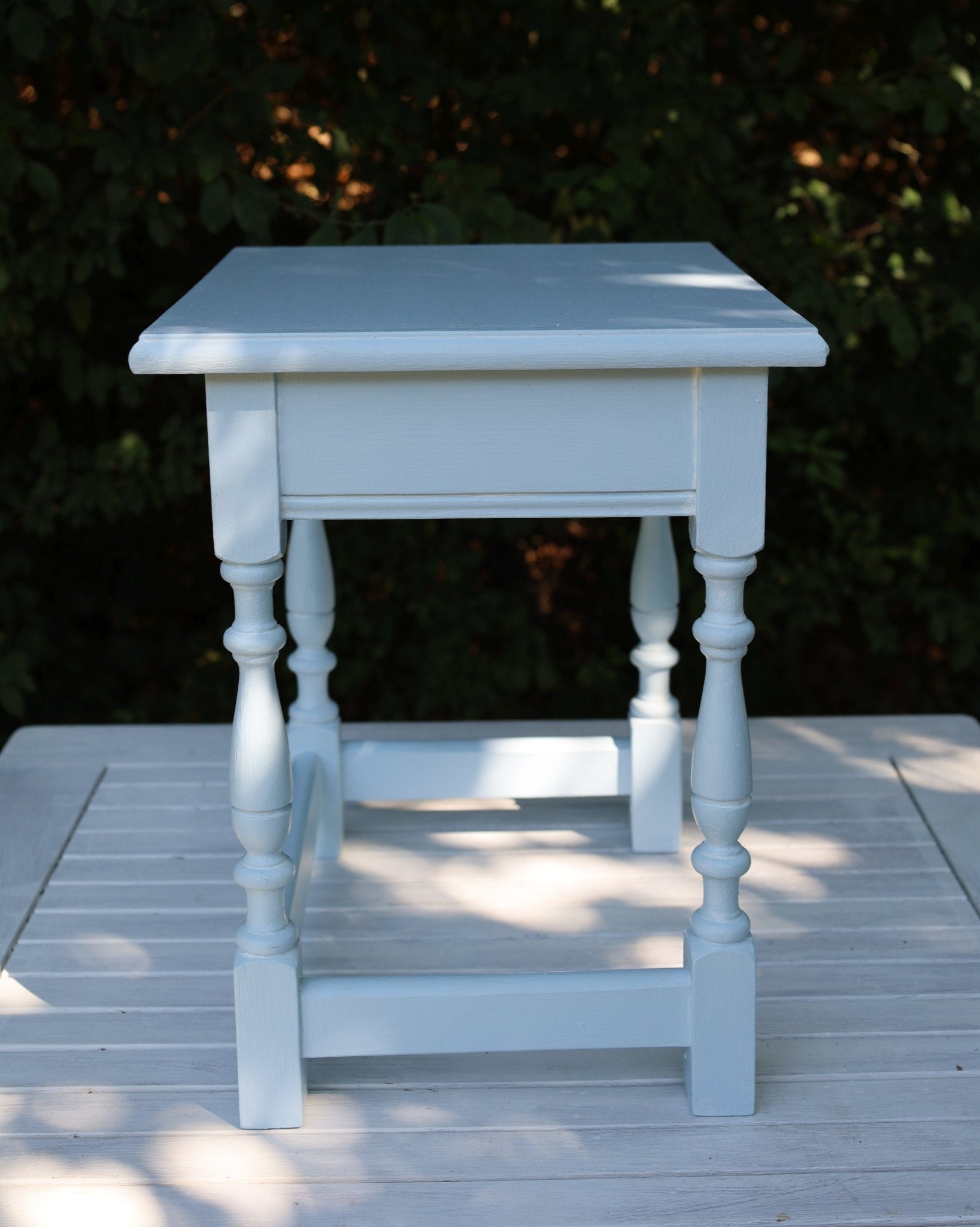Maritime Beistelltische Blau – 3er Set aus Eiche massiv, Shabby Chic Upcycling {{ Shabby Chic und Landhaus Deko }} {{ www.Stein-Alt.de }}