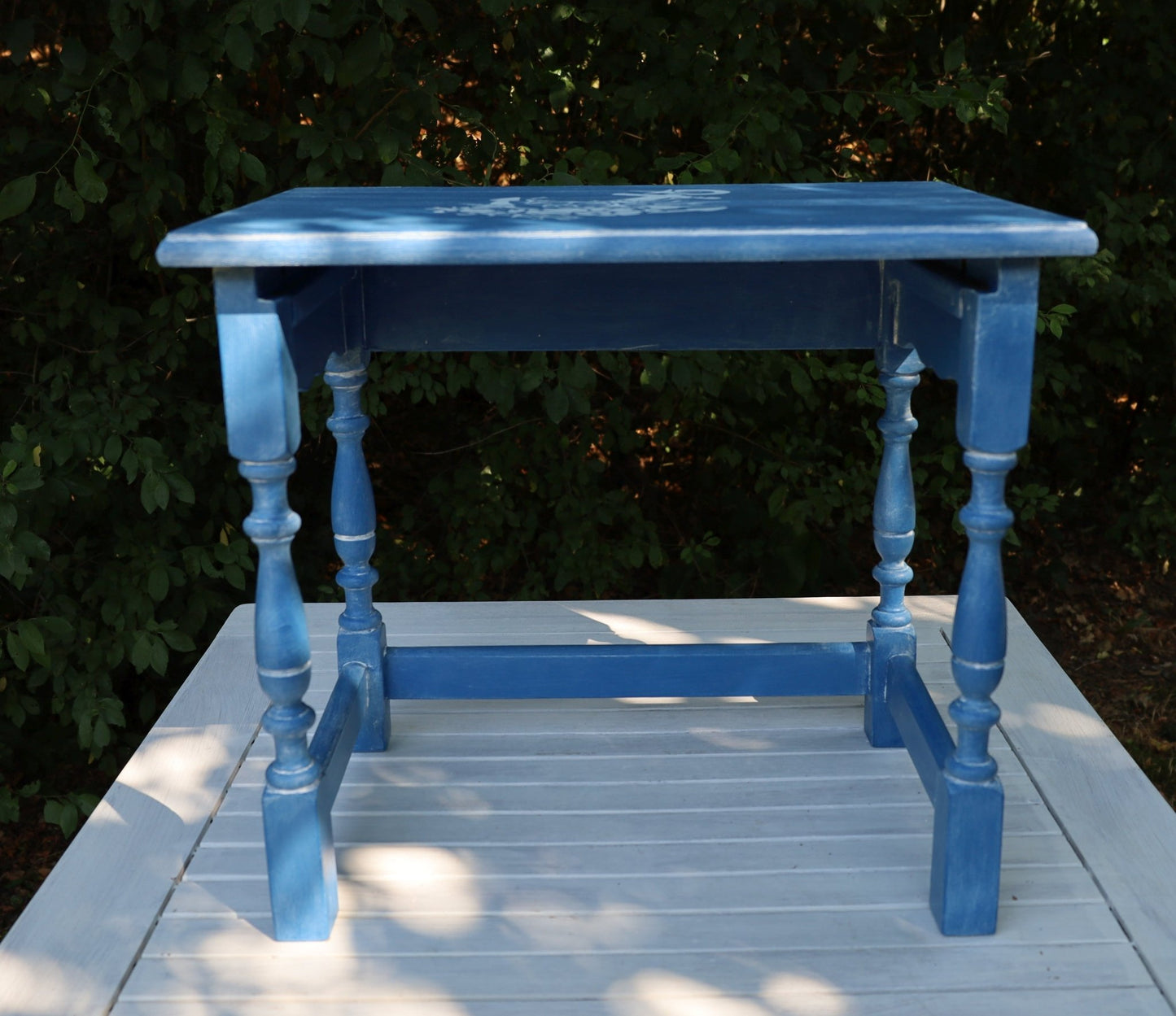 Maritime Beistelltische Blau – 3er Set aus Eiche massiv, Shabby Chic Upcycling {{ Shabby Chic und Landhaus Deko }} {{ www.Stein-Alt.de }}