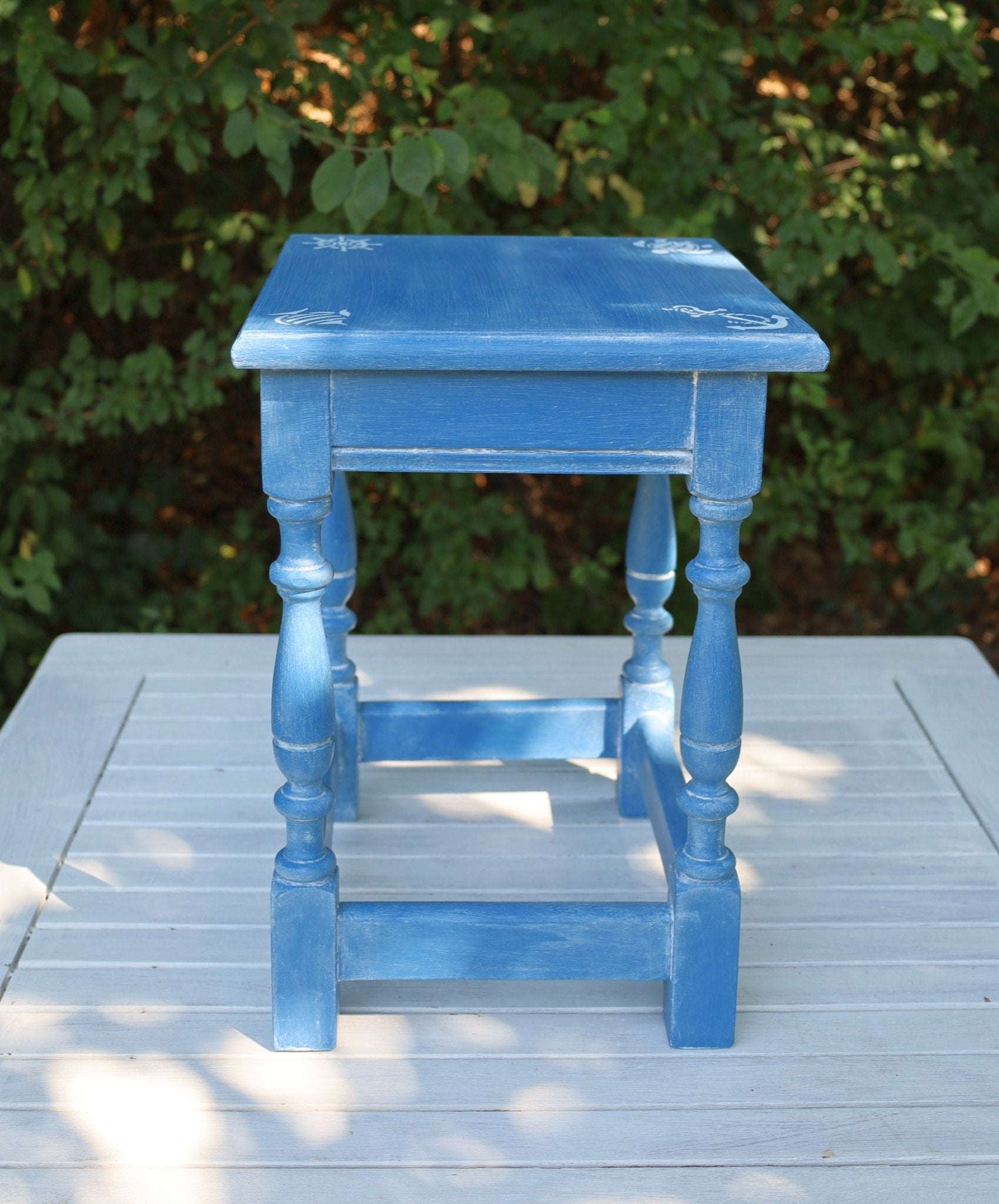 Maritime Beistelltische Blau – 3er Set aus Eiche massiv, Shabby Chic Upcycling {{ Shabby Chic und Landhaus Deko }} {{ www.Stein-Alt.de }}