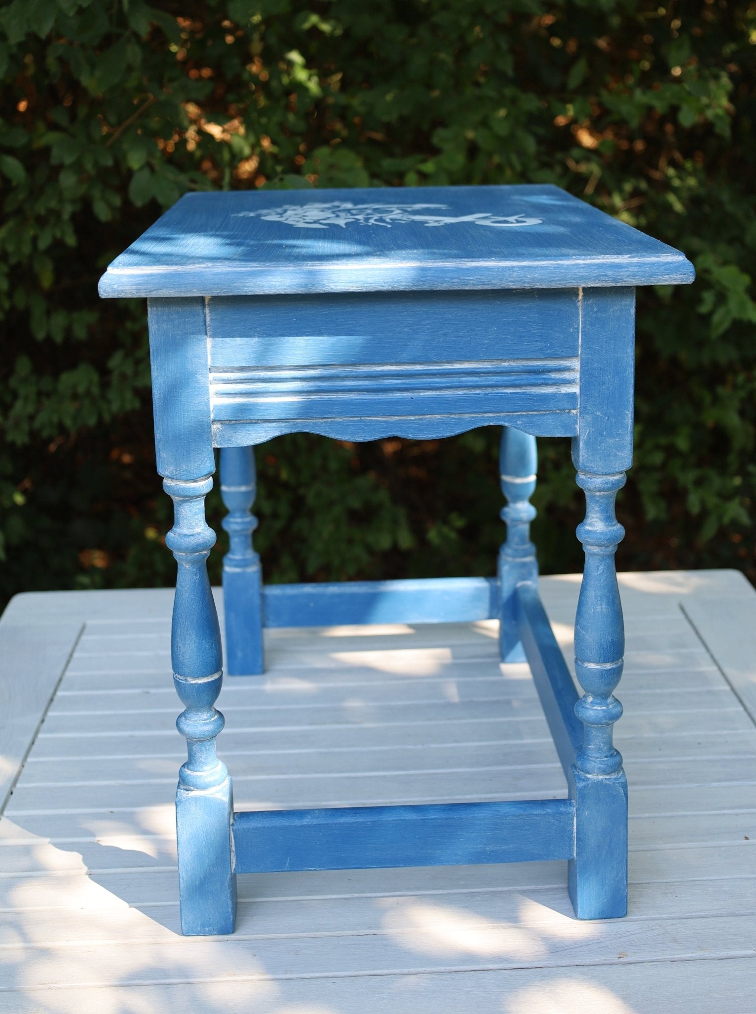 Maritime Beistelltische Blau – 3er Set aus Eiche massiv, Shabby Chic Upcycling {{ Shabby Chic und Landhaus Deko }} {{ www.Stein-Alt.de }}