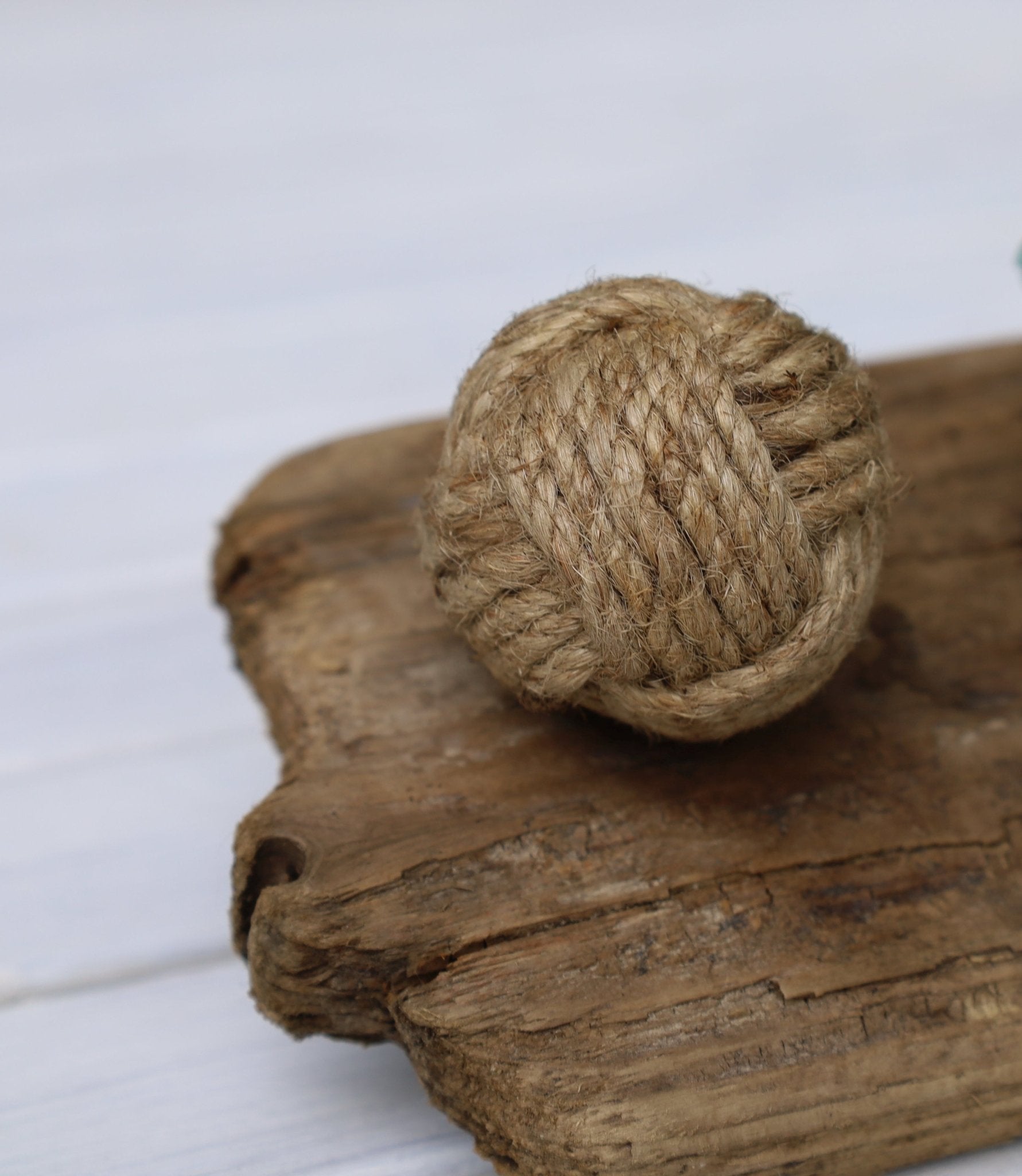 Maritimer Möbelknauf / Schubladengriff: Seilknoten aus Jute {{ Shabby Chic und Landhaus Deko }} {{ www.Stein-Alt.de }}