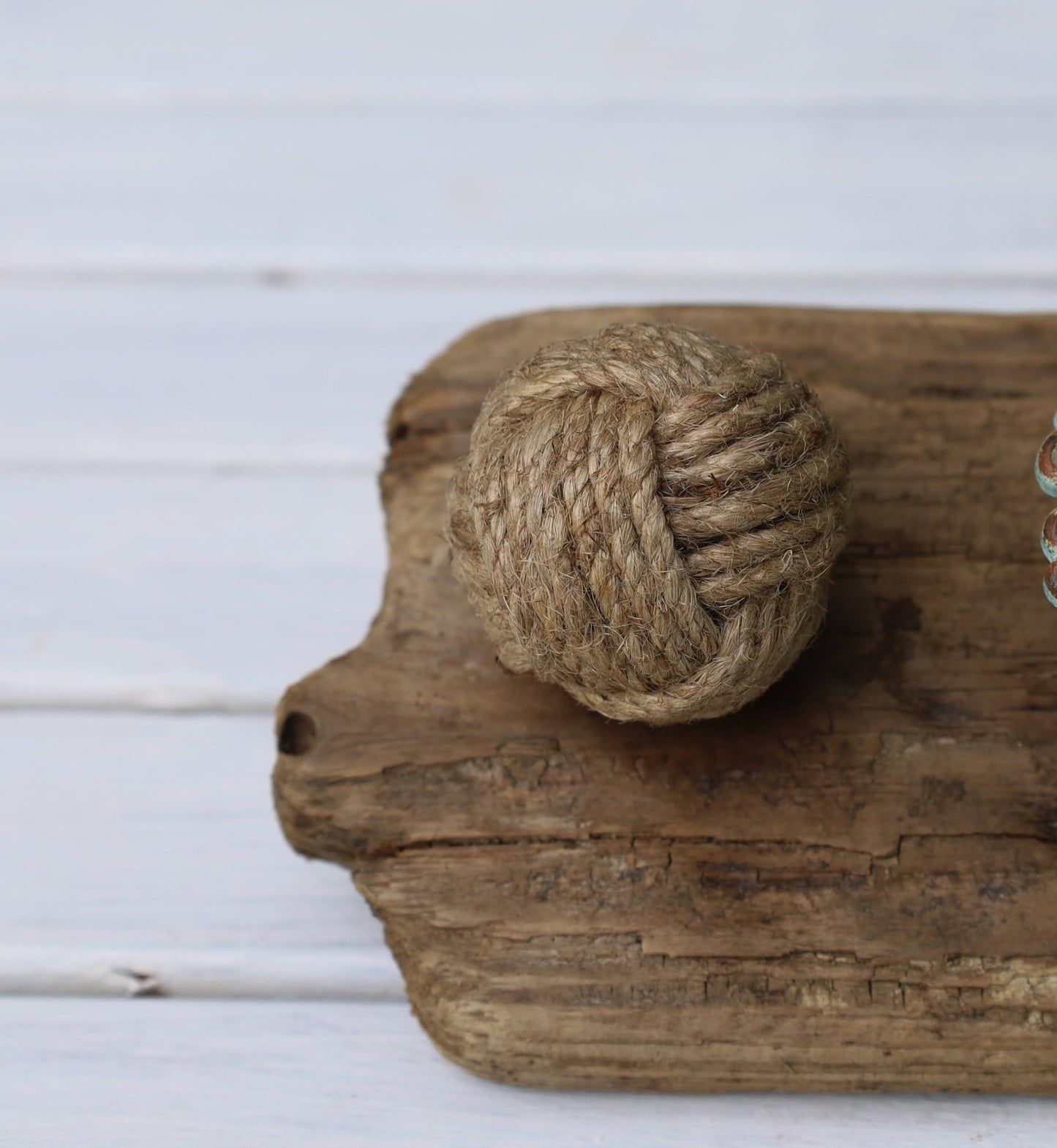Maritimer Möbelknauf / Schubladengriff: Seilknoten aus Jute {{ Shabby Chic und Landhaus Deko }} {{ www.Stein-Alt.de }}