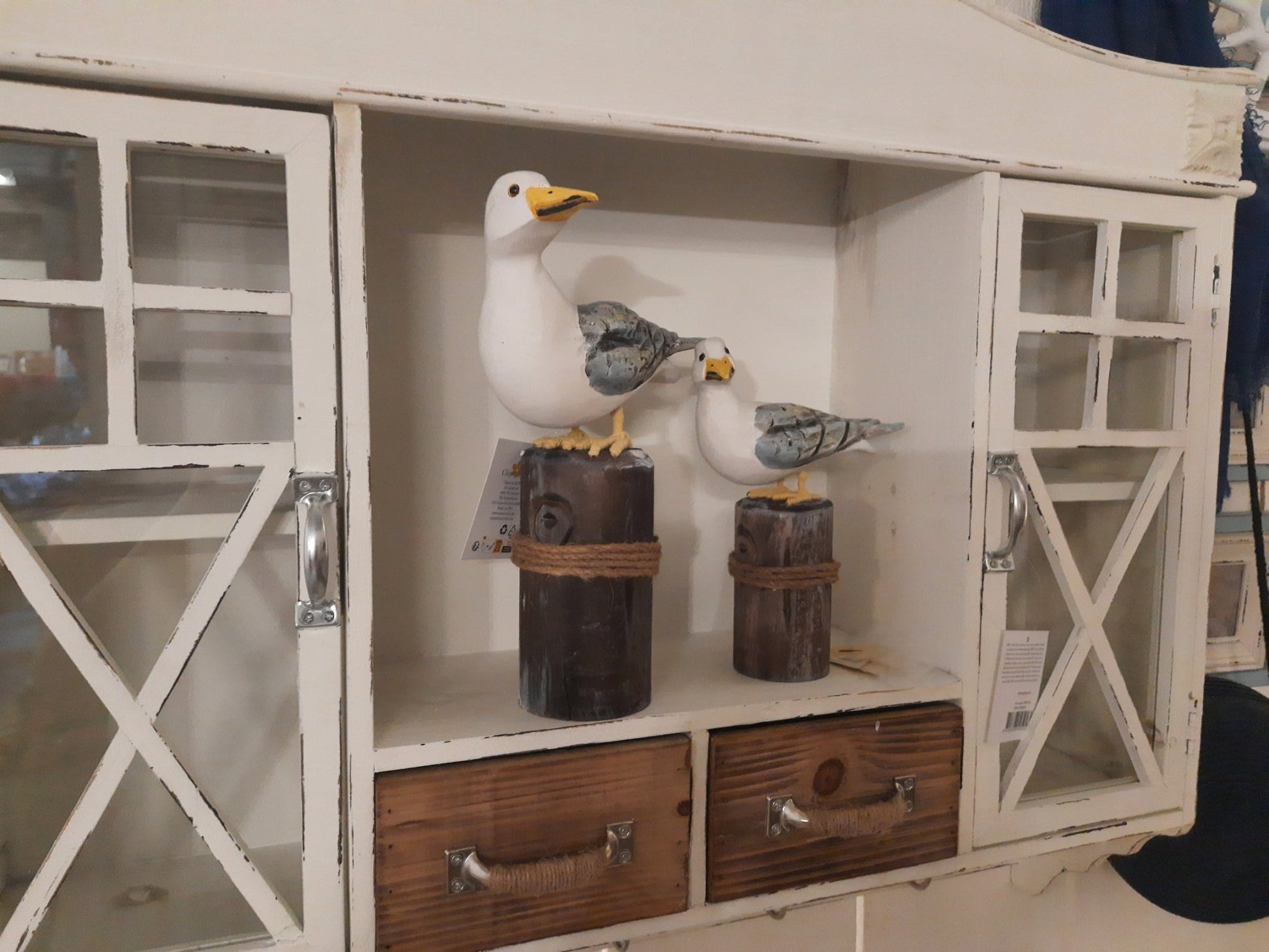 Möwen aus Holz 2er Set - Maritime Deko Figuren Blau-Weiß auf Polder {{ Shabby Chic und Landhaus Deko }} {{ www.Stein-Alt.de }}