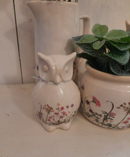 Dekoration Niedlicher Eule in Beige aus Keramik mit Frühlingswiesen-motiv Groß Shabby Chic und Landhaus Deko bei www.Stein-Alt.de