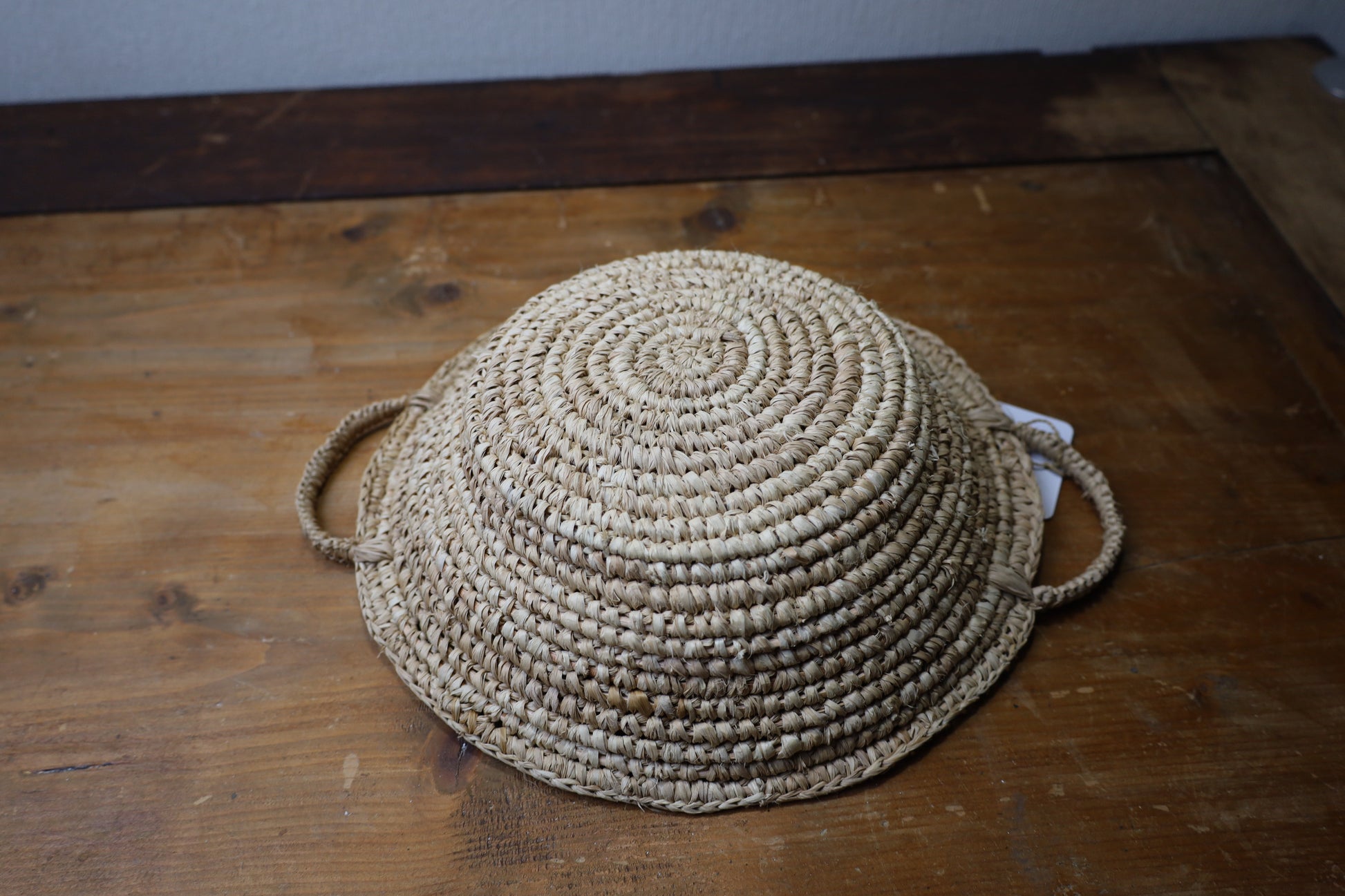 Obstkorb aus Bast Ø 28 cm - Handgeflochtenes Körbchen mit Griffen {{ Shabby Chic und Landhaus Deko }} {{ www.Stein-Alt.de }}