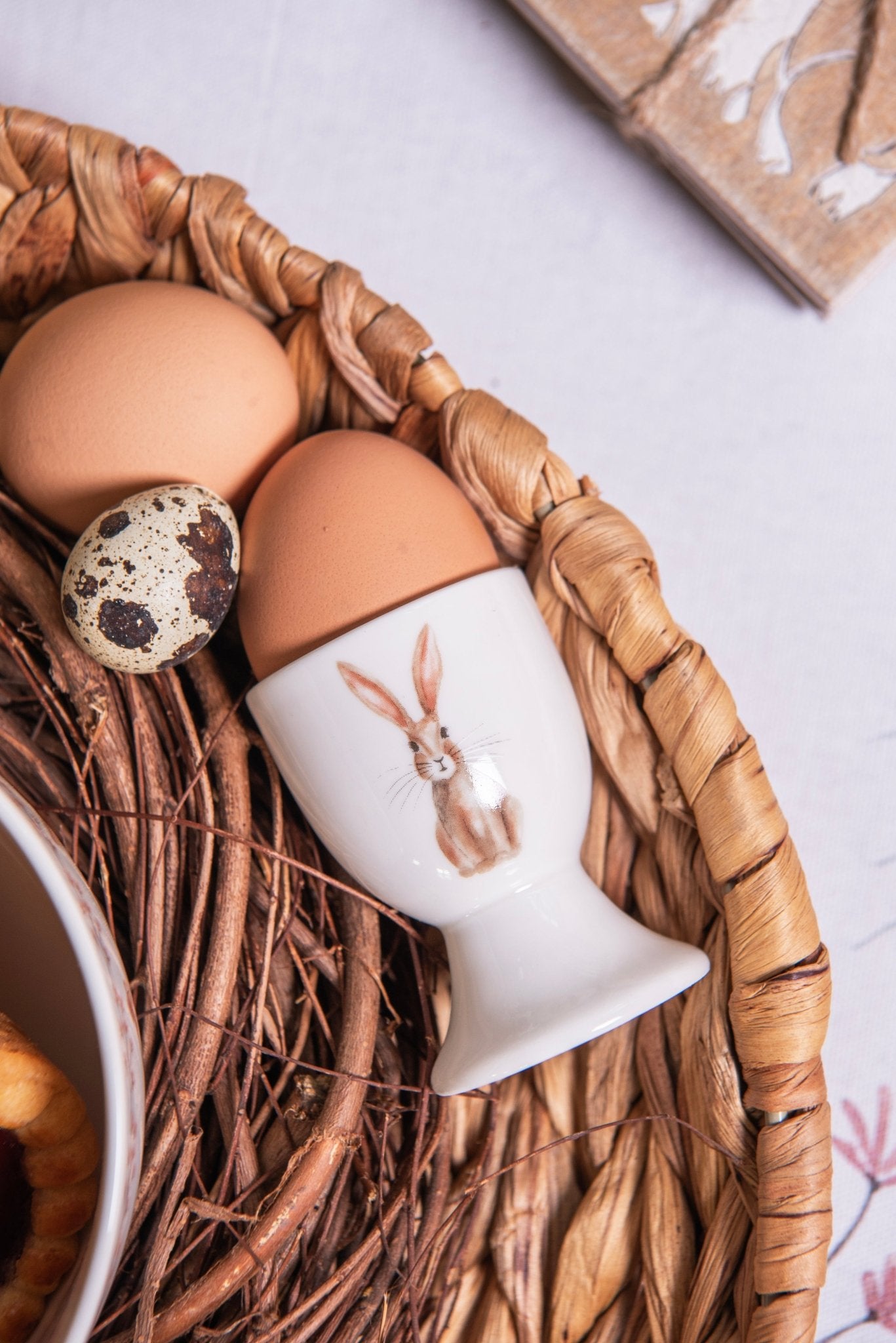 Oster Geschirr Porzellan mit Hasen-Motiv – Teller, Tasse & Schale Landhaus-Stil {{ Shabby Chic und Landhaus Deko }} {{ www.Stein-Alt.de }}