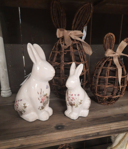 Deko Figur Oster-Hase Keramik Blumenwiese - Frühlingsdeko Landhausstil Clayre & Eef Shabby Chic und Landhaus Deko bei www.Stein-Alt.de