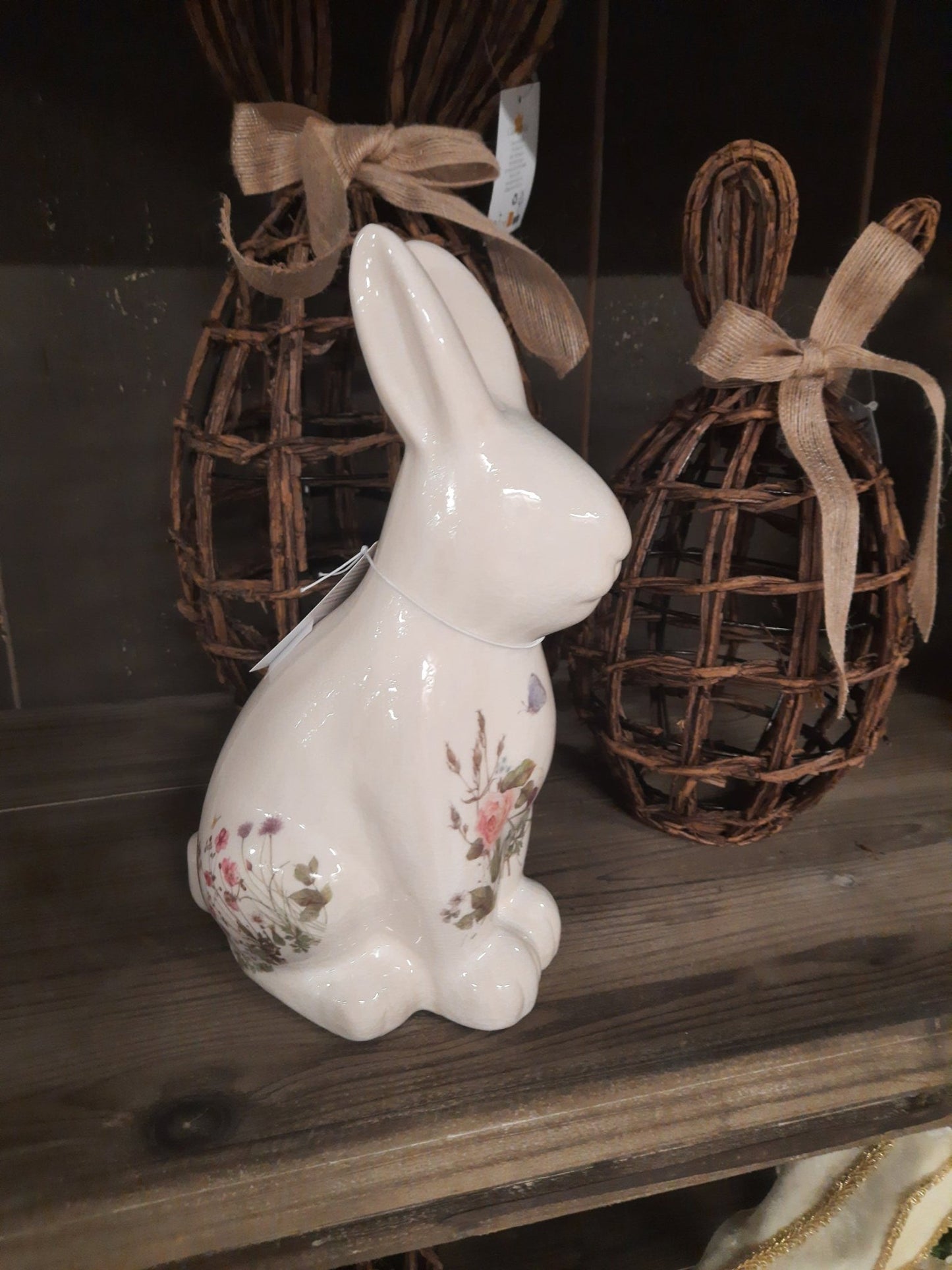 Oster-Hase Keramik Blumenwiese - Frühlingsdeko Landhausstil Clayre & Eef {{ Shabby Chic und Landhaus Deko }} {{ www.Stein-Alt.de }}