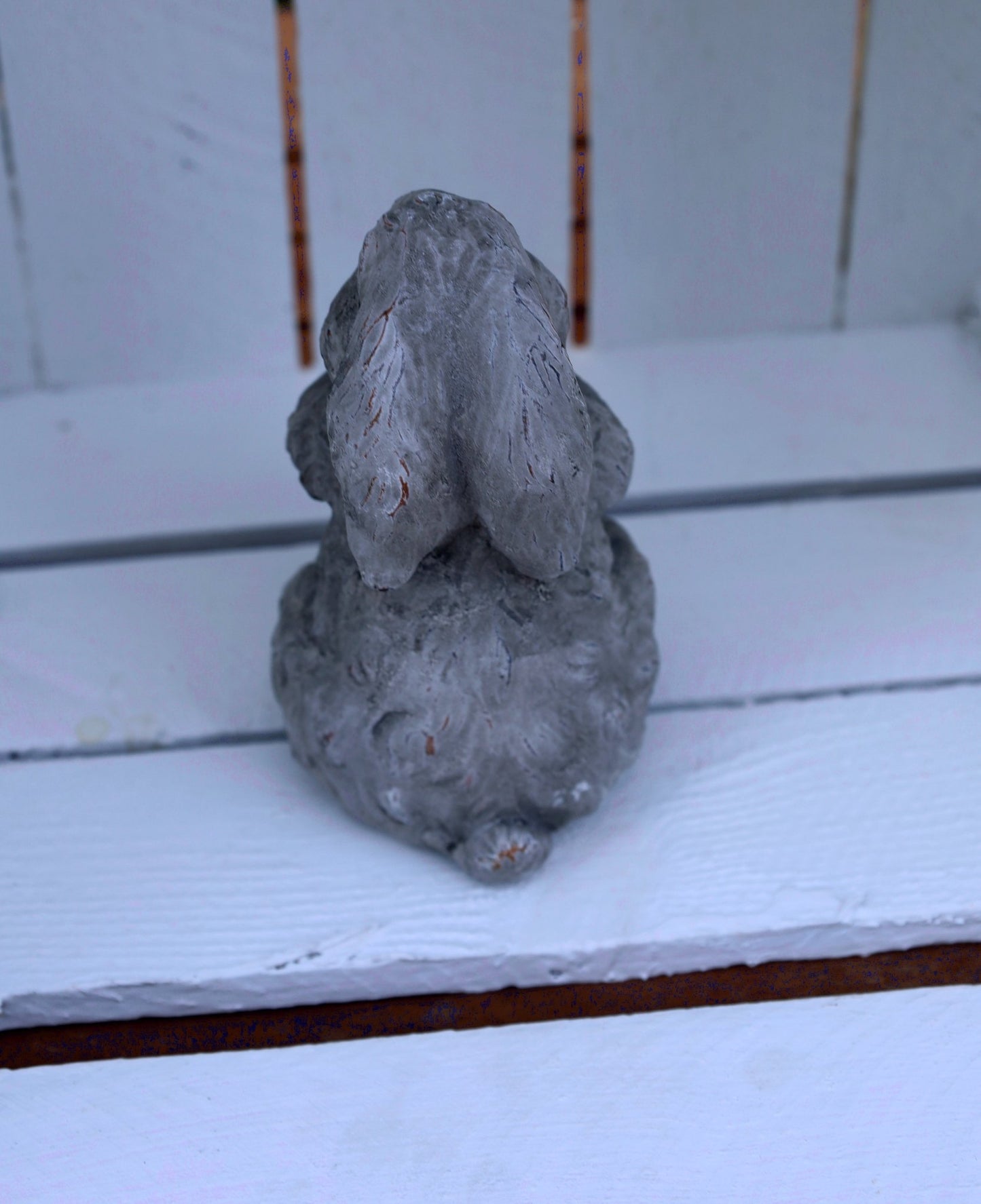 Oster Hase Steinguss Grau 15cm - Gartendeko Frühling Häschen Landhaus {{ Shabby Chic und Landhaus Deko }} {{ www.Stein-Alt.de }}