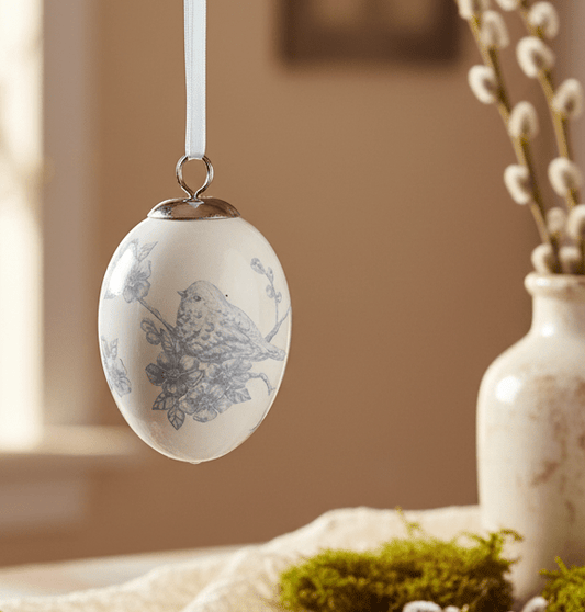 Osterei Keramik Weiß-Blau – Vogel auf Zweigen – Osteranhänger Landhaus {{ Shabby Chic und Landhaus Deko }} {{ www.Stein-Alt.de }}