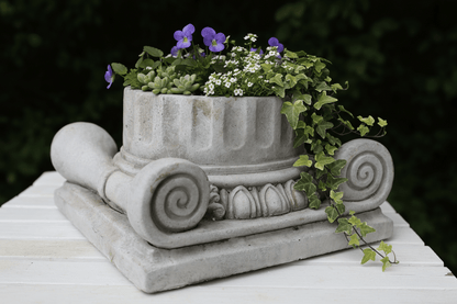 Blumentopf / Übertopf Pflanztopf Steinguss Grau – Klassische Säule für Balkon & Garten Shabby Chic und Landhaus Deko bei www.Stein-Alt.de