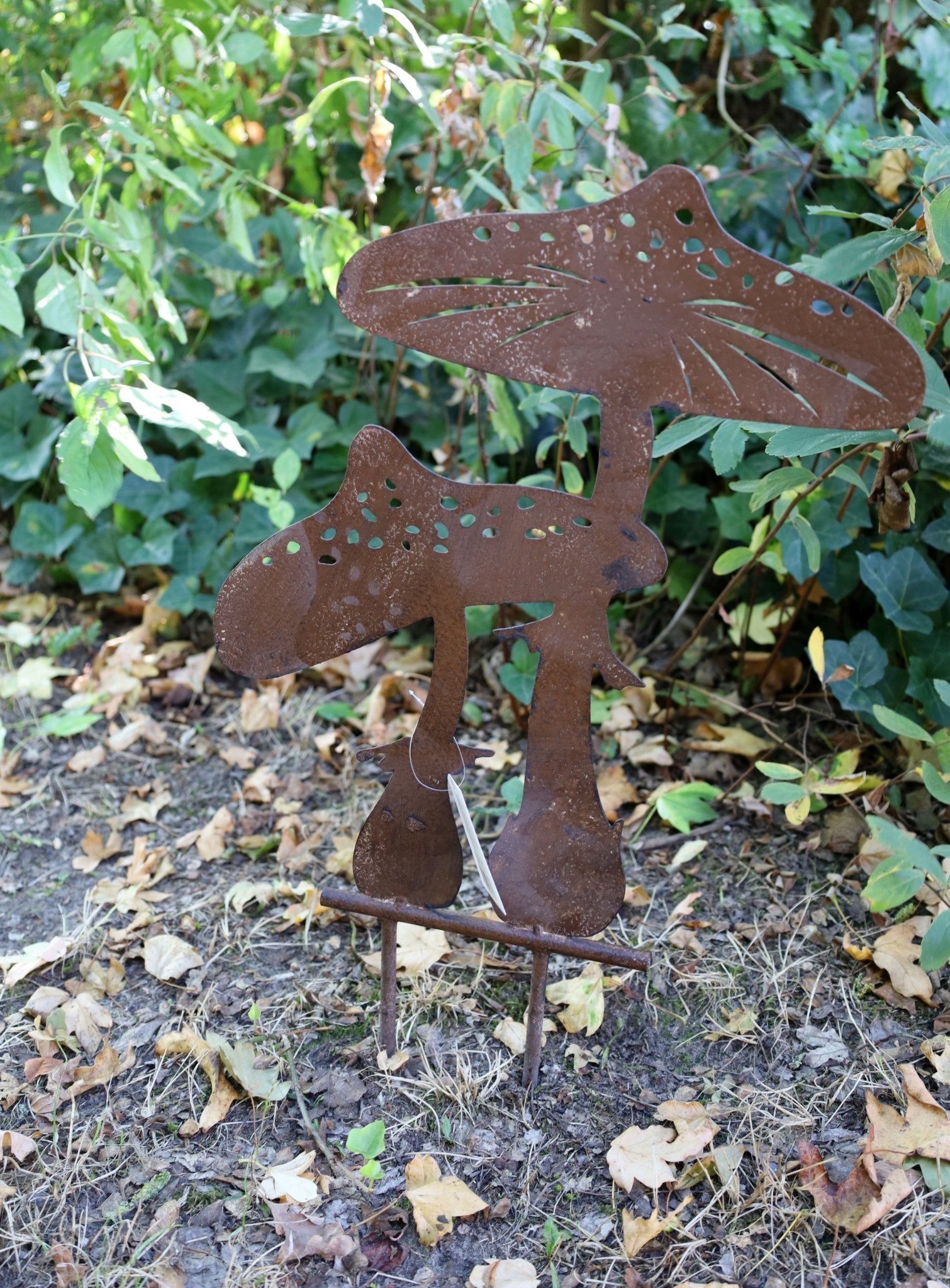 Pilz Gartenspieß Metall 55 cm – Herbstdeko Garten Braun {{ Shabby Chic und Landhaus Deko }} {{ www.Stein-Alt.de }}