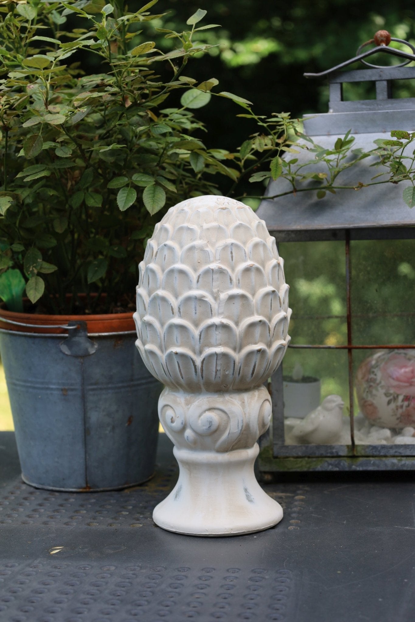 Pinienzapfen Terracotta | Garten-Deko Landhausstil für Balkon & Garten {{ Shabby Chic und Landhaus Deko }} {{ www.Stein-Alt.de }}