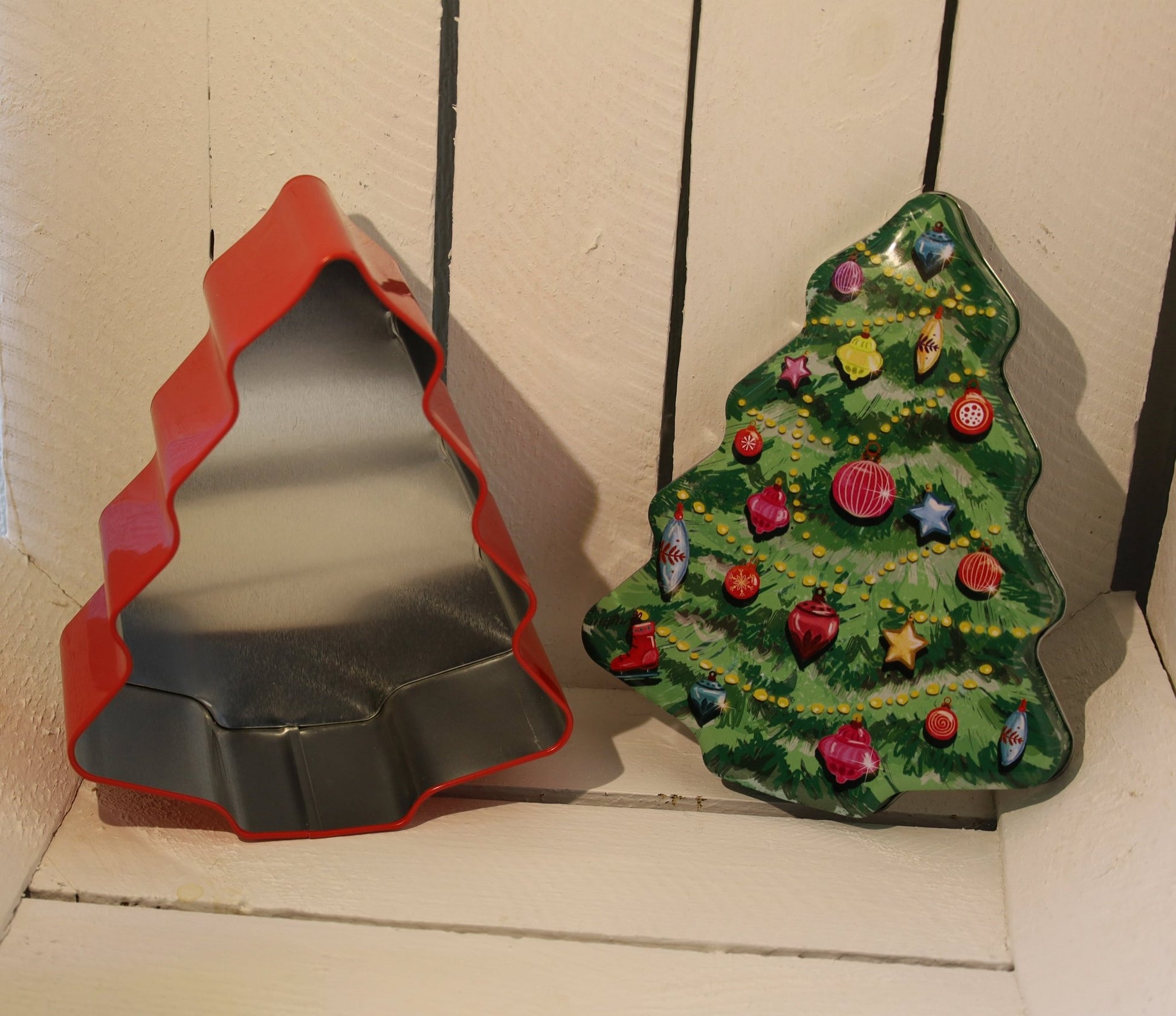 Plätzchendosen / Keksdose: Tannenbaum aus Metall, Weihnachten {{ Shabby Chic und Landhaus Deko }} {{ www.Stein-Alt.de }}